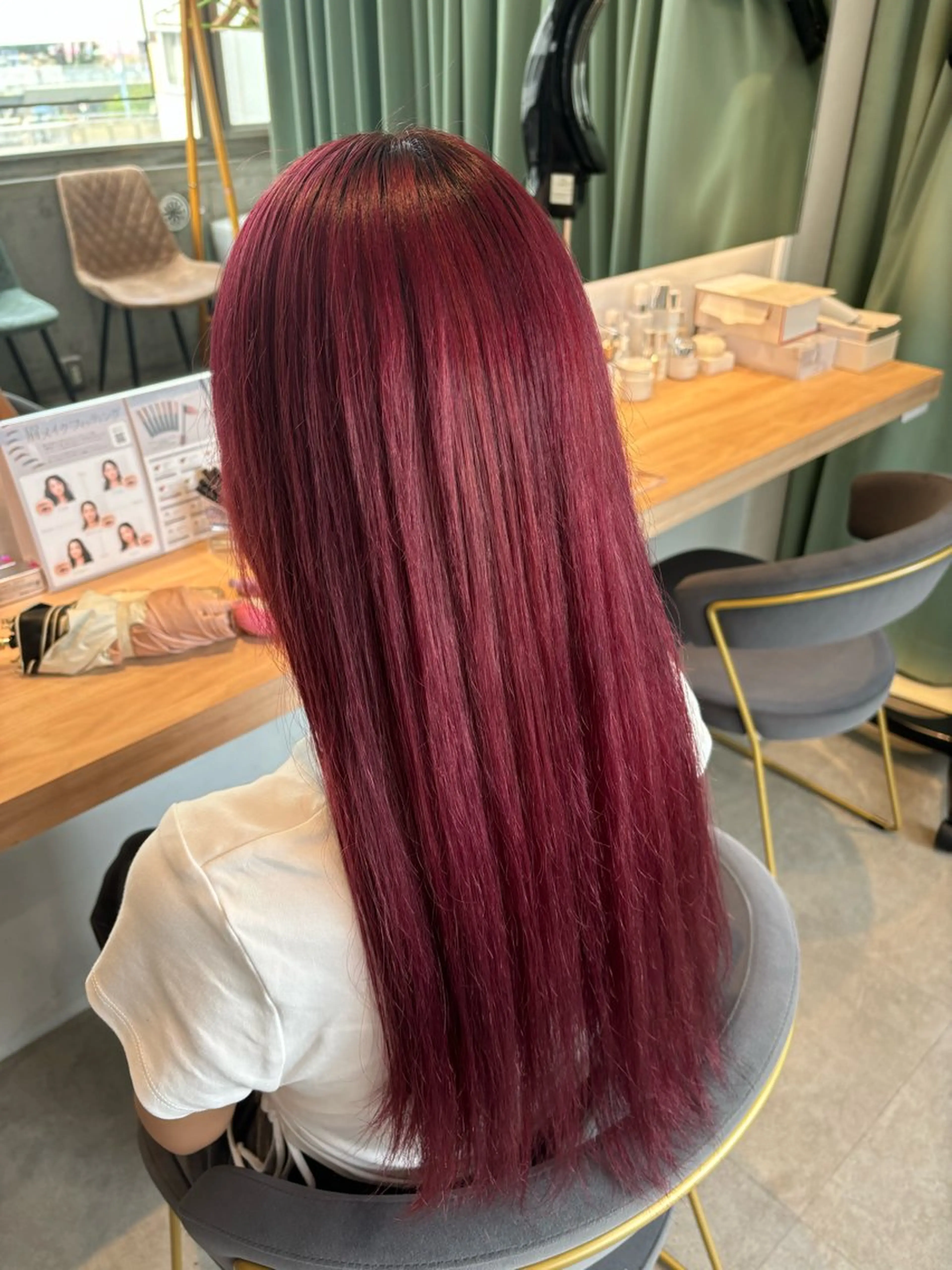 ロング カラー レッドカラー りあの🎀 /暖色カラー🍒のヘアスタイル