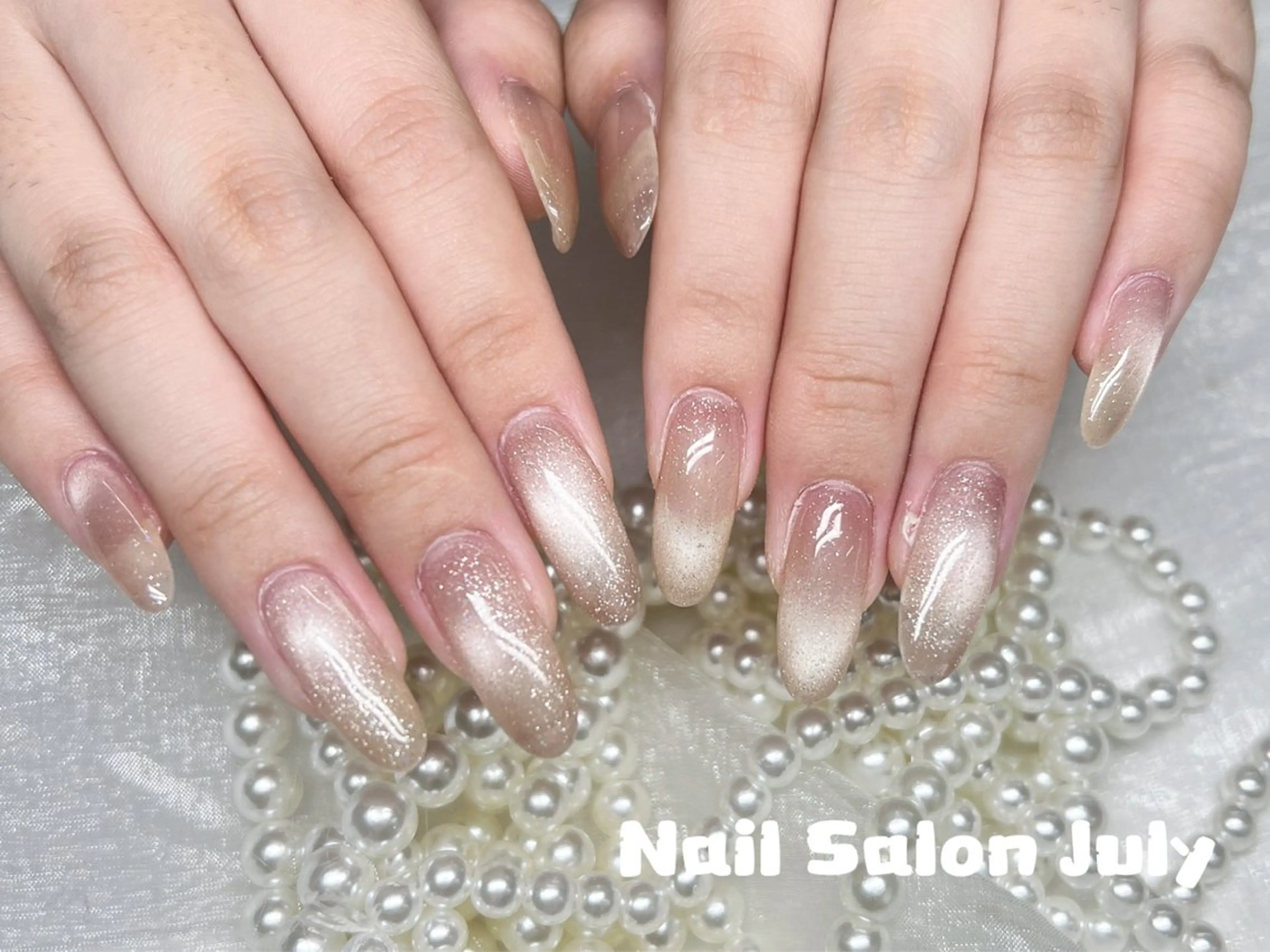 ネイル アートネイル オーロラネイル ジェルネイル ガーリー キラキラネイル ハンドネイル July Salonのネイルデザイン