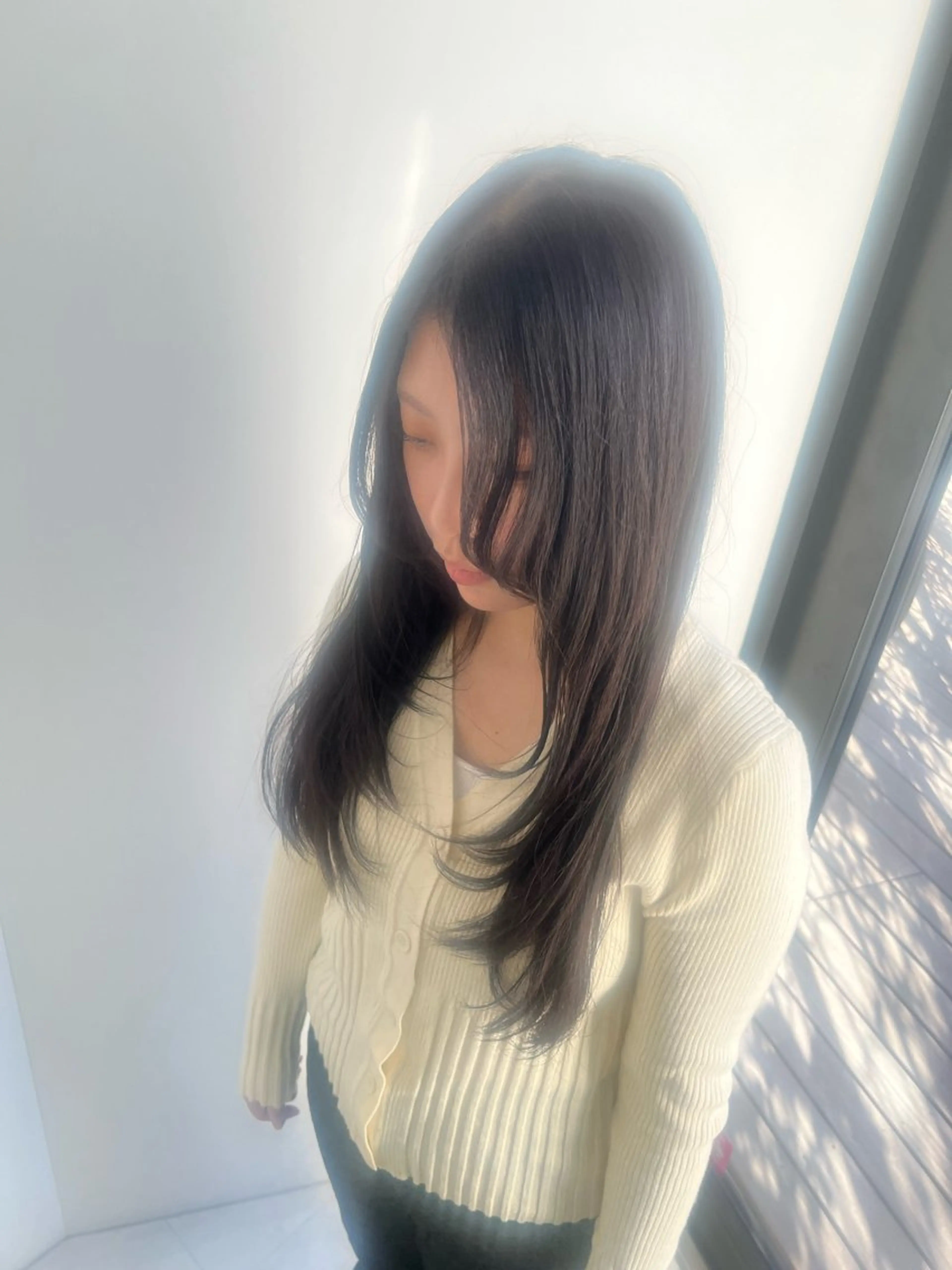 セミロング カット トリートメント ダブルカラー寒色系 ボリューム改善ハヤトのヘアスタイル