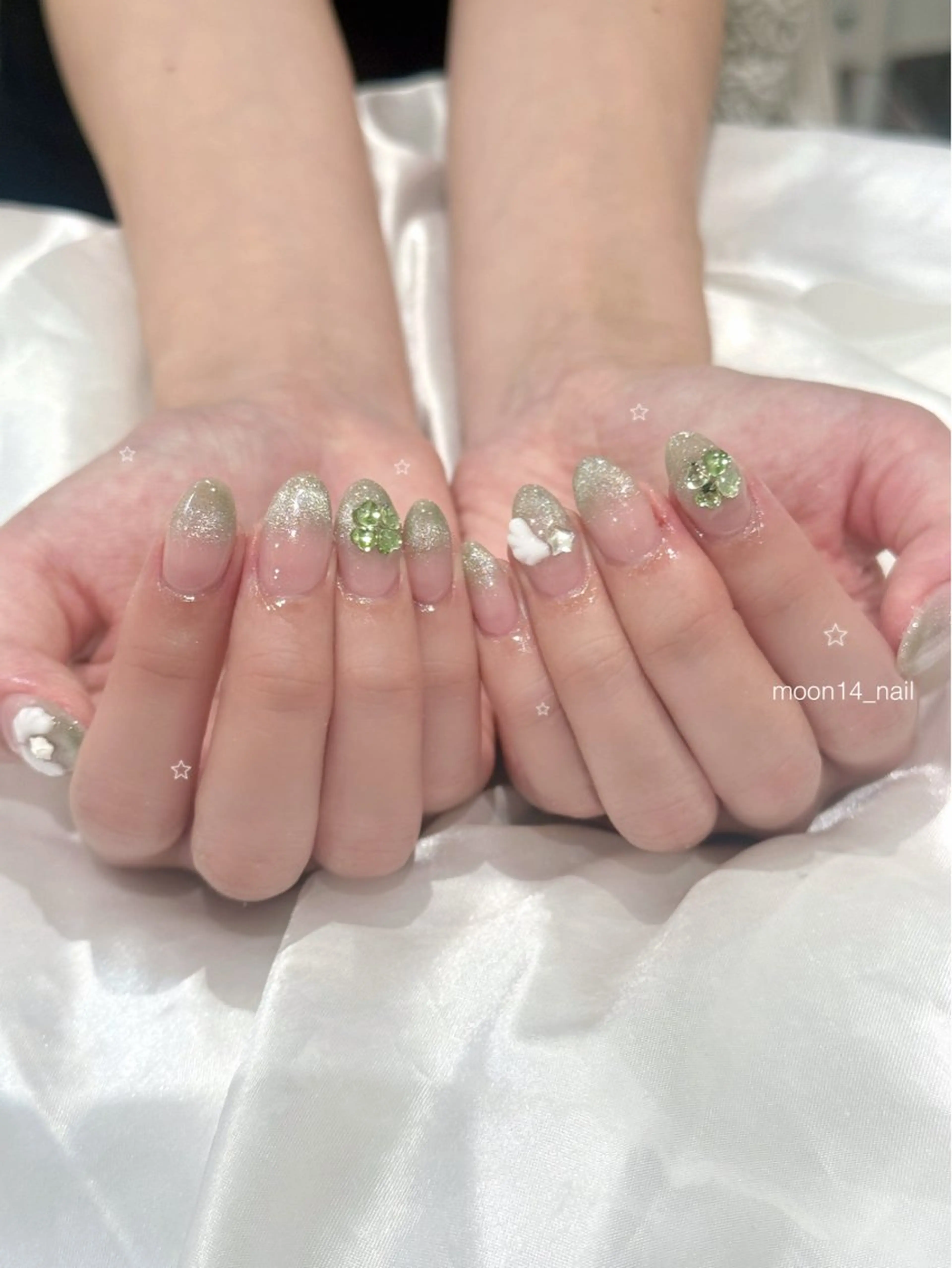 ネイル ジェルネイル グリーン マグネットネイル パラジェル 夏ネイル ハンドネイル natsuki 💫のネイルデザイン