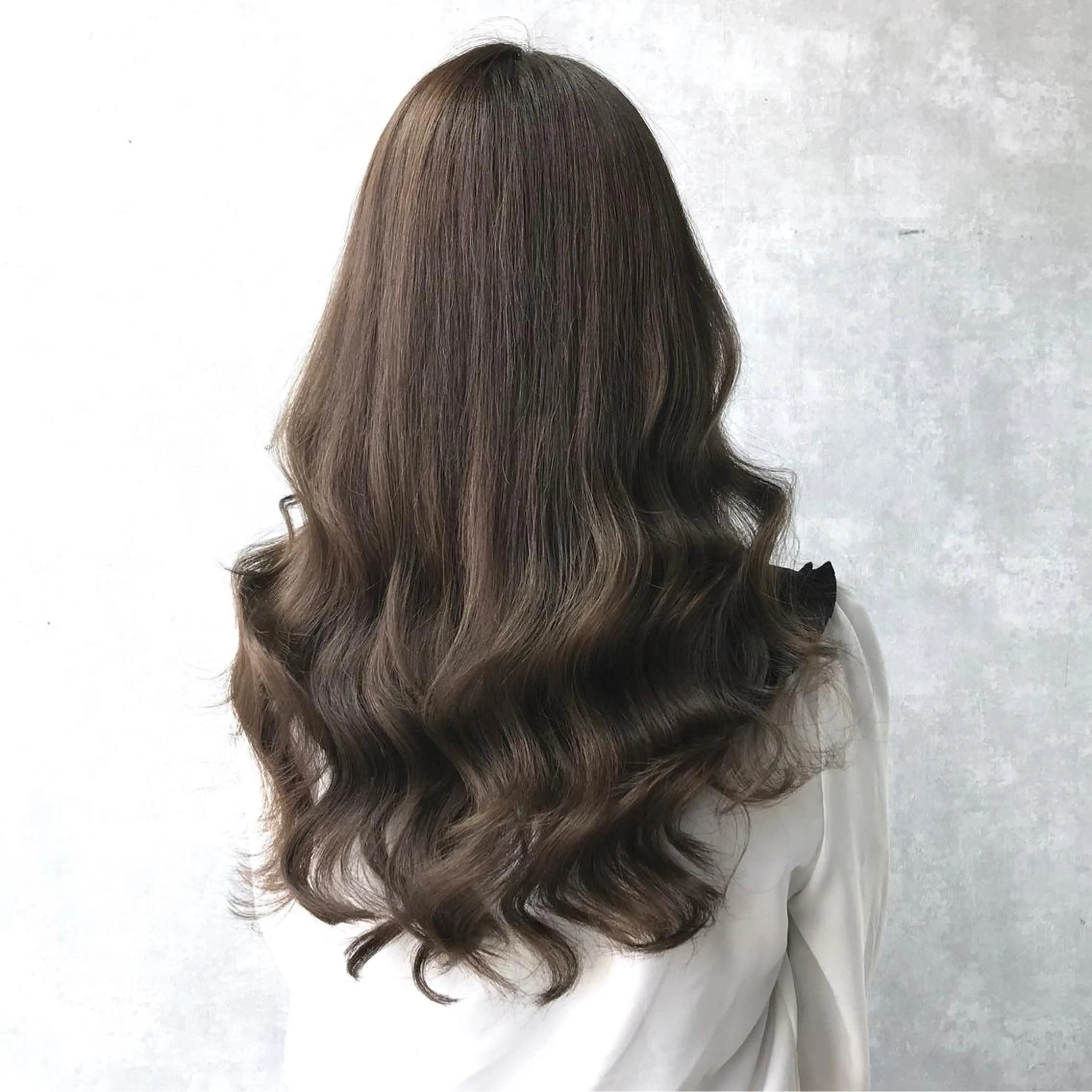 ロング カラー ブリーチ グレージュ ブリーチなしカラー ヨシンモリ ムルギョル巻き サロウィン所属・K-POP好き美容師 🇰🇷Kai.Yのヘアスタイル