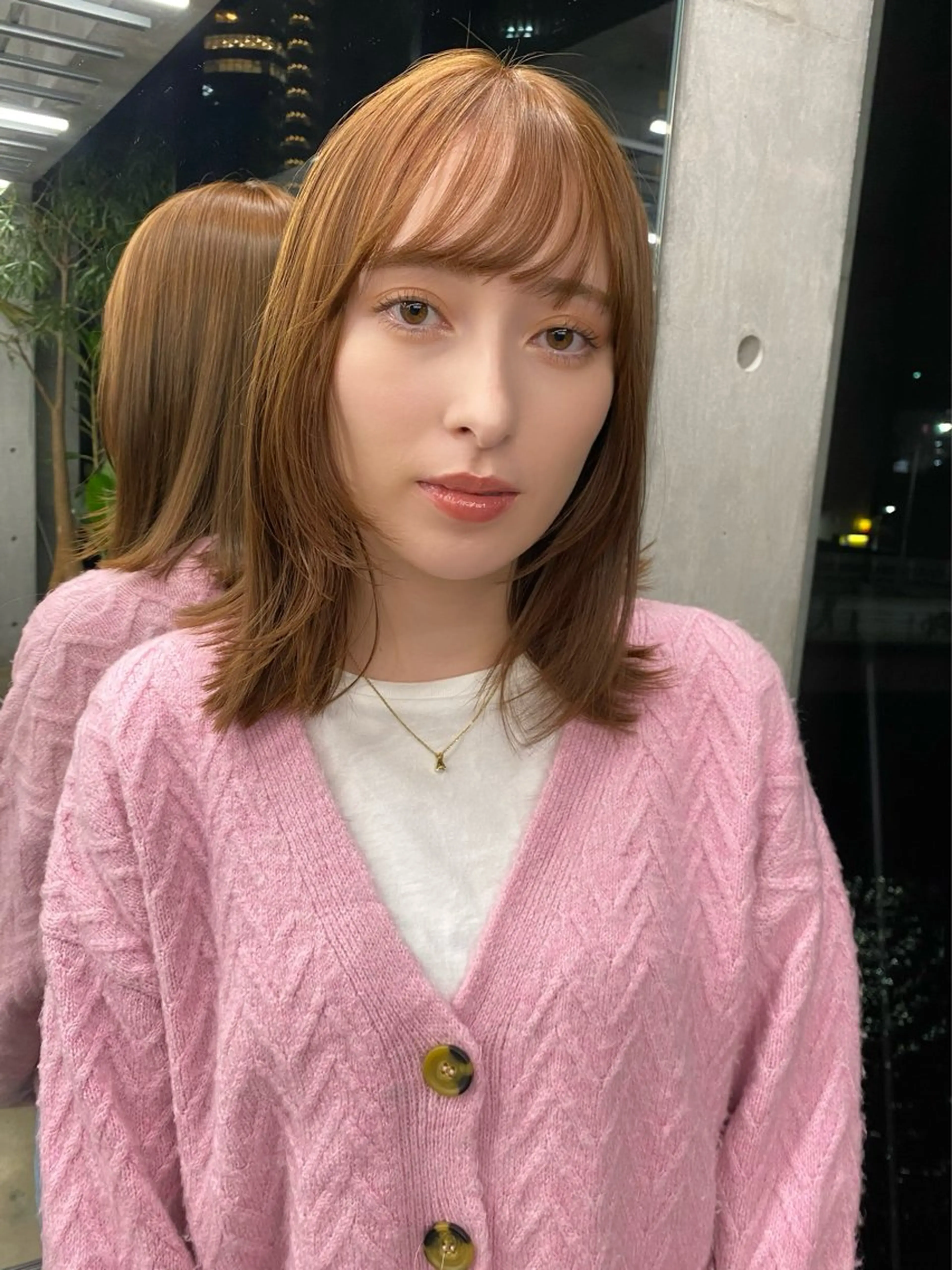 ミディアム カラー カット ヘアカラー トリートメント 似合わせカット レイヤーボブウルフのヘアスタイル