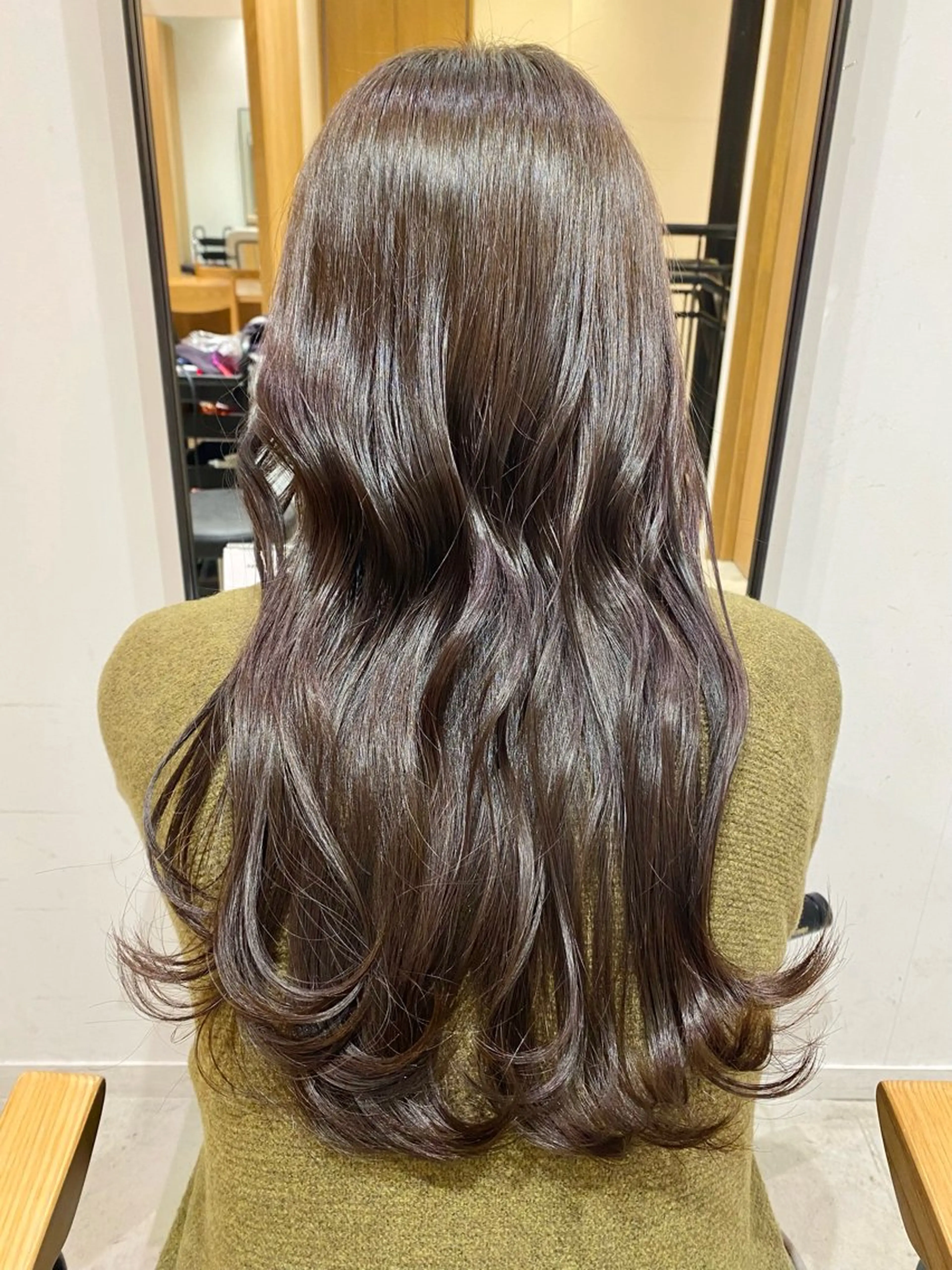 ロング カラー アッシュ ベージュカラー ブリーチ ダブルカラー ブリーチなしカラー ヘアカラー トリートメント 🎀ブリーチなし 透明感🎀yuhiのヘアスタイル