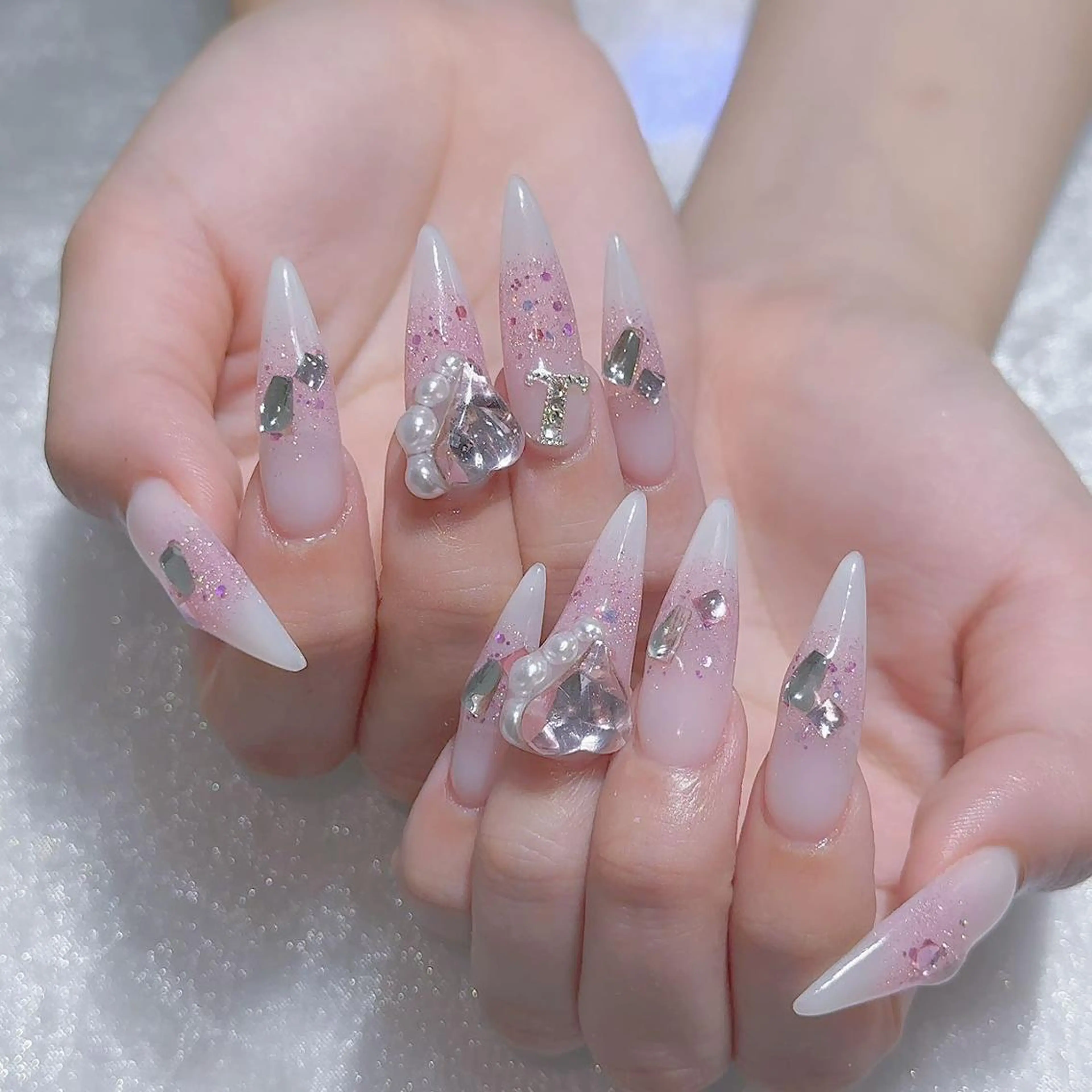 ネイル ハンドネイル Queens 榊 まおのネイルデザイン