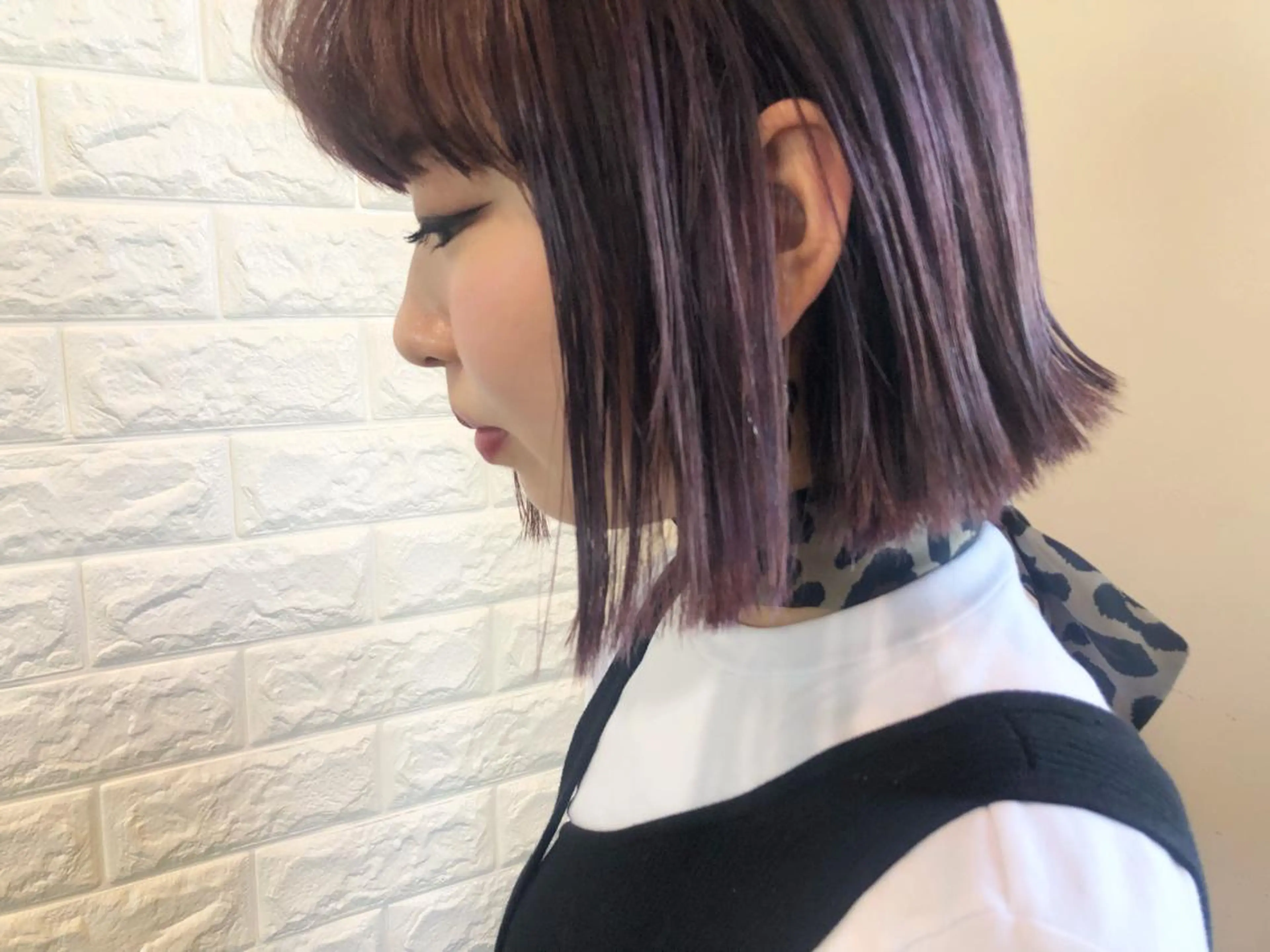 ショート カラー パープルカラー ボブ 西本 夏美のヘアスタイル