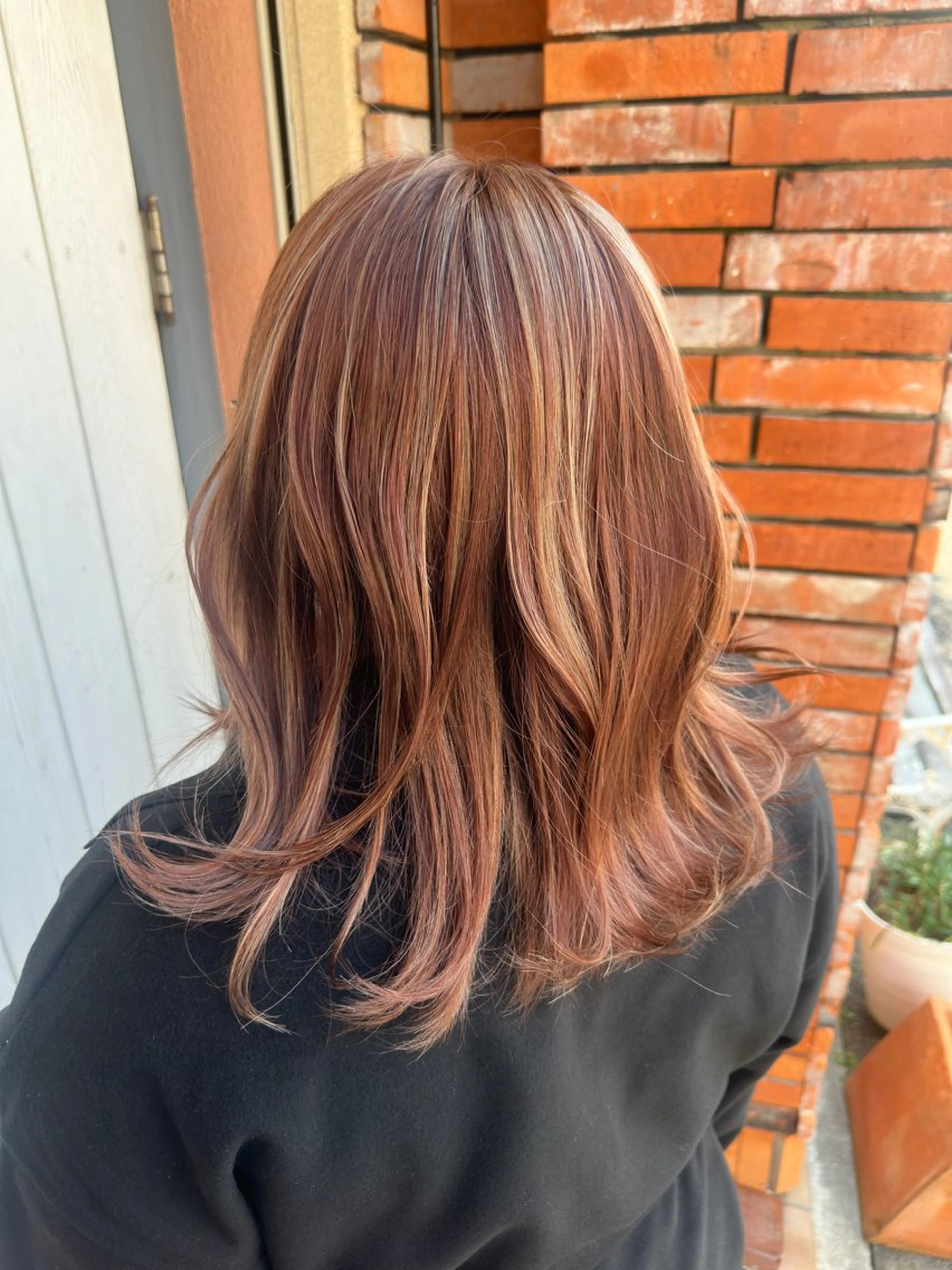 セミロング ハイライト 髪質改善|縮毛矯正 ◎Keitaのヘアスタイル