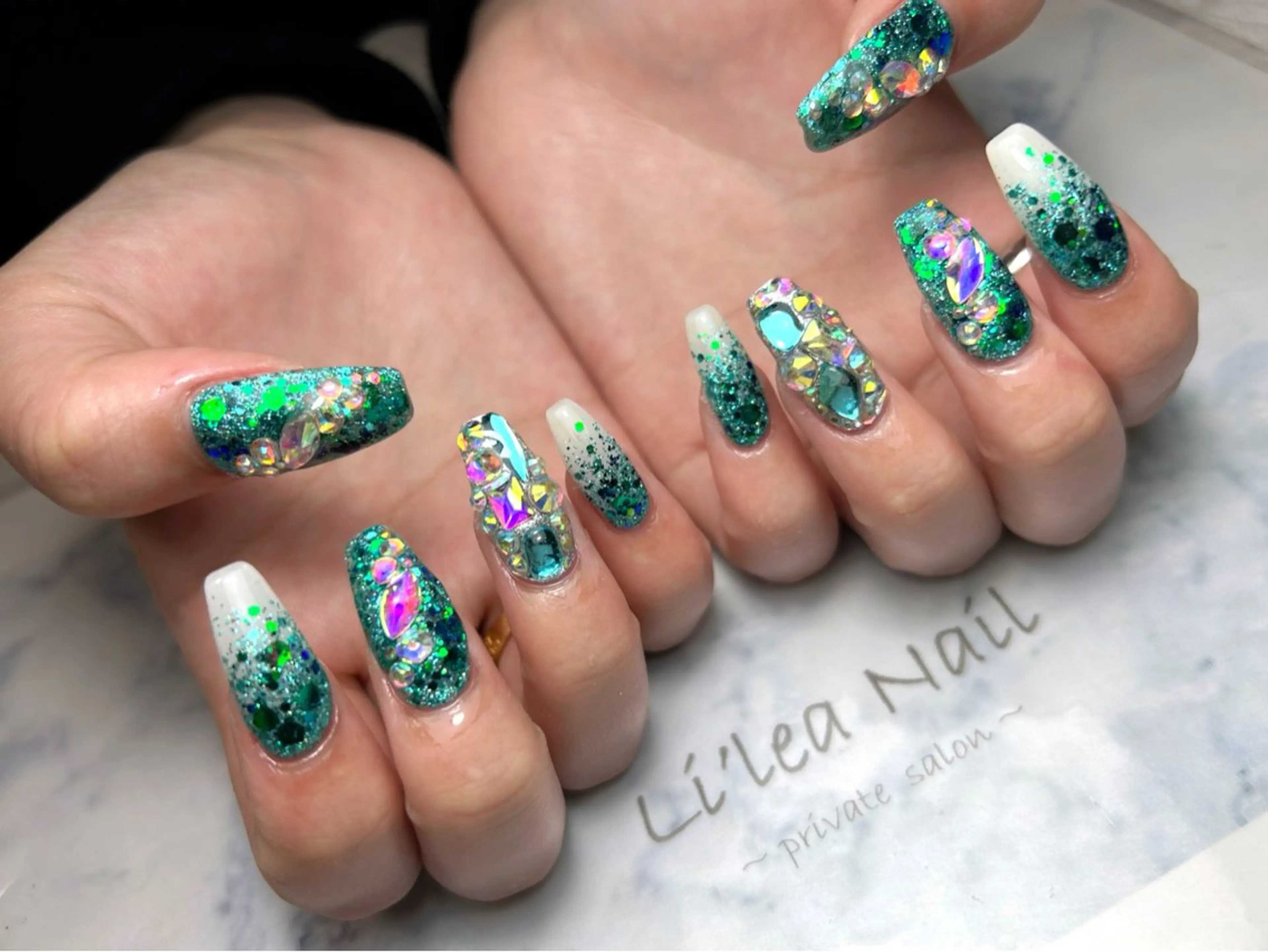 ネイル Li'leaNail AINAのネイルデザイン