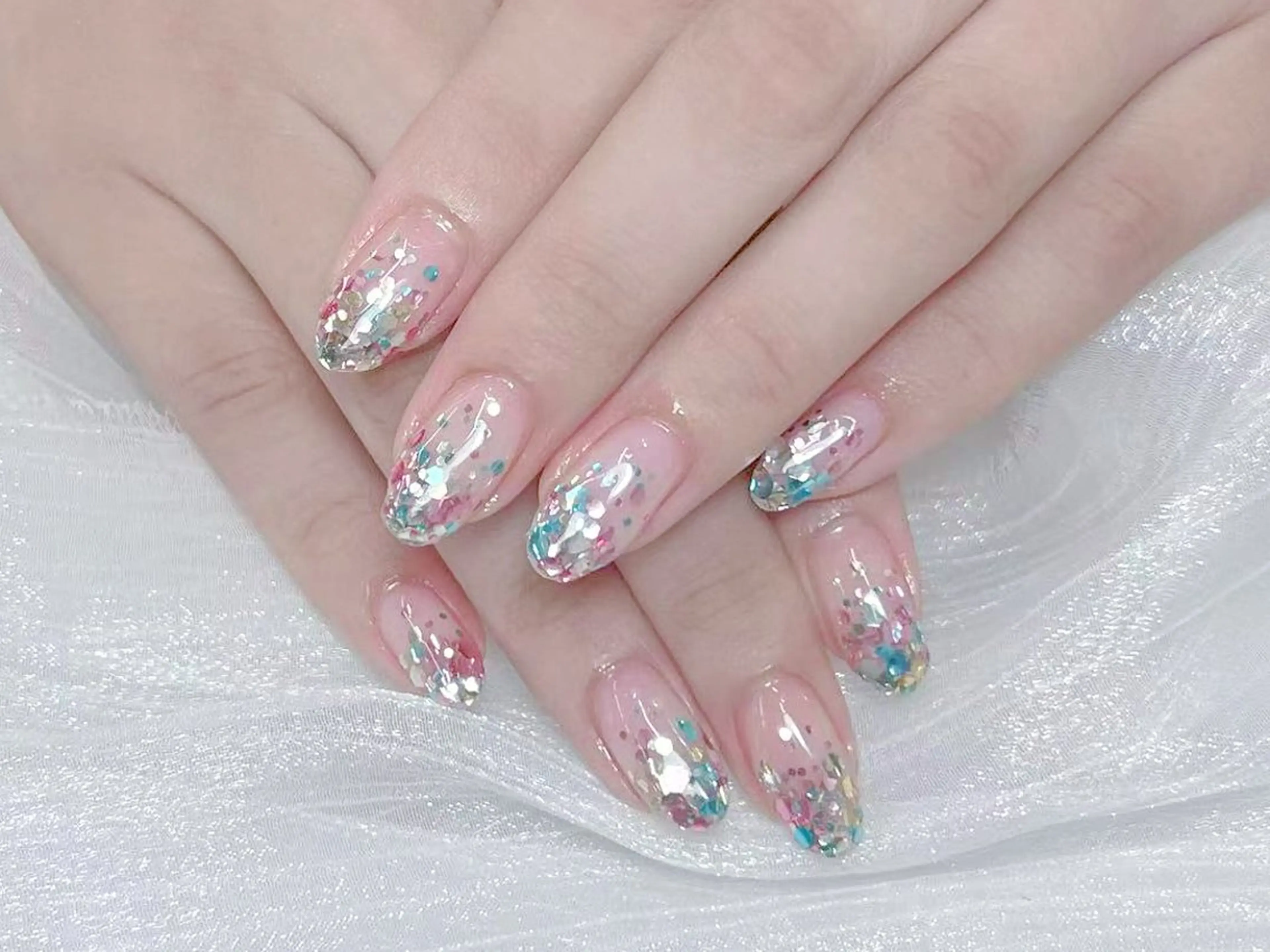 ネイル オーロラネイル フレンチネイル グラデーション 韓国ネイル マグネットネイル ハンドネイル NOA NAILのネイルデザイン