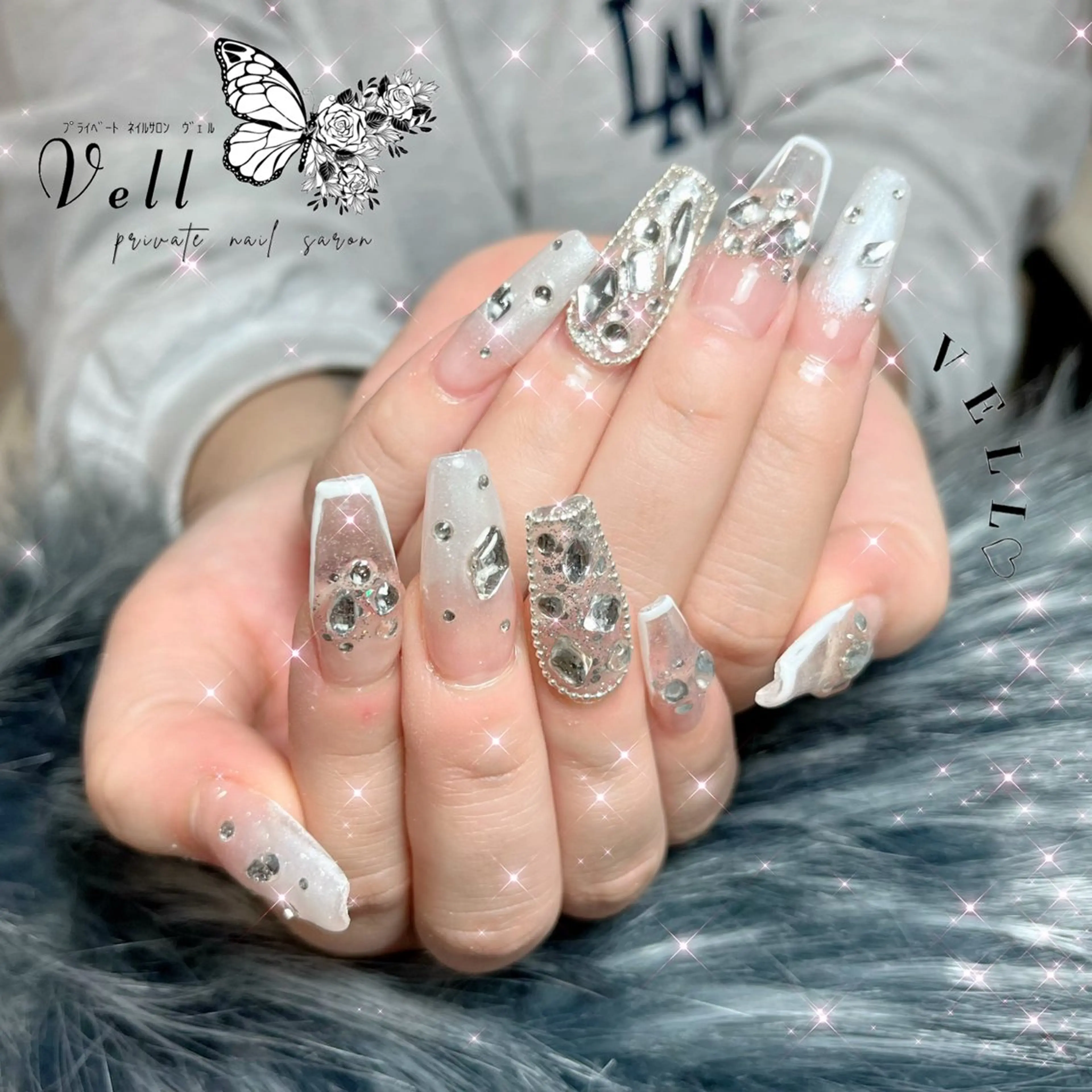ネイル ﾈｲﾙｻﾛﾝ Vellのネイルデザイン