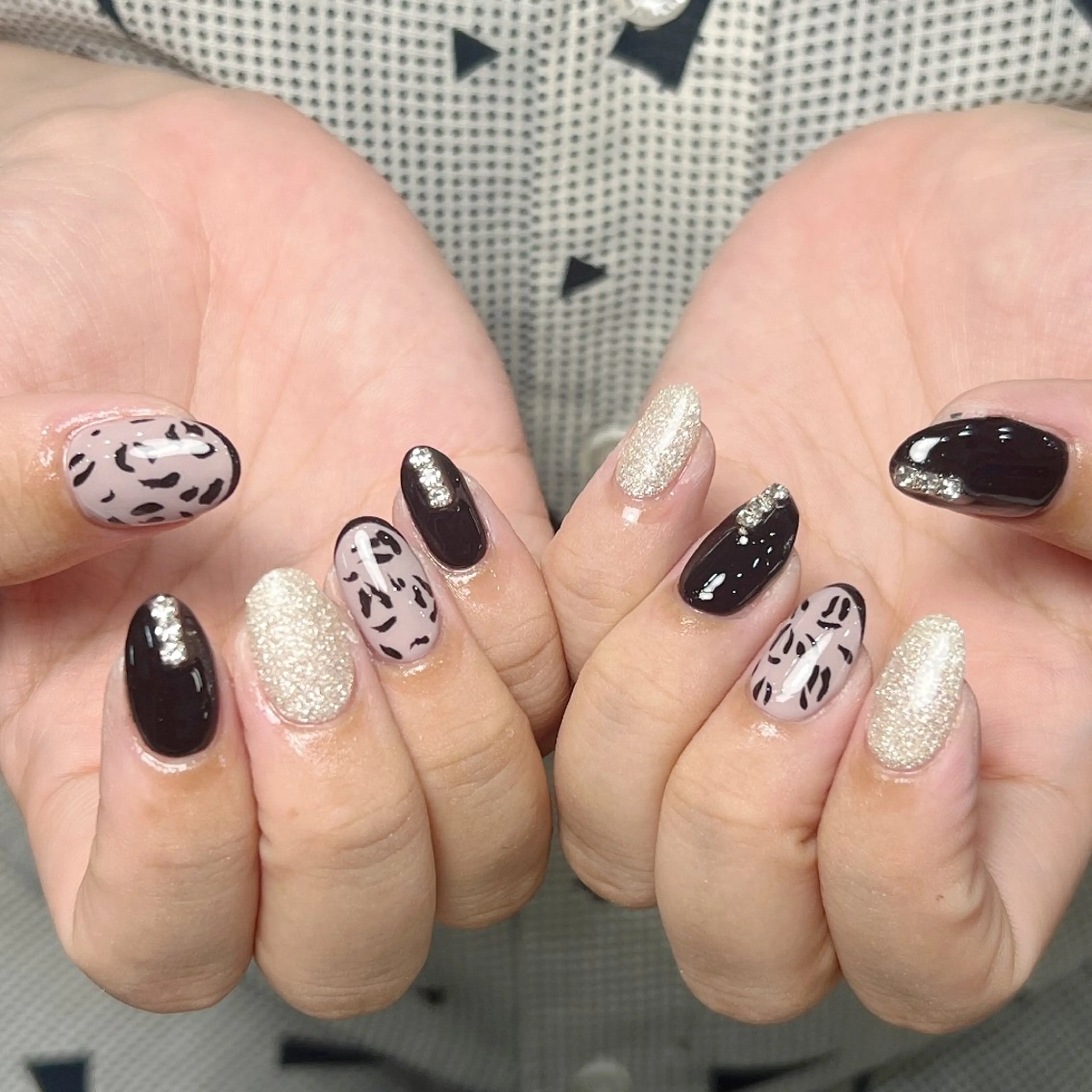 ネイル アートネイル フラワーネイル フットネイル ジェルネイル ガーリー ハンドネイル UM Nail Salonのネイルデザイン