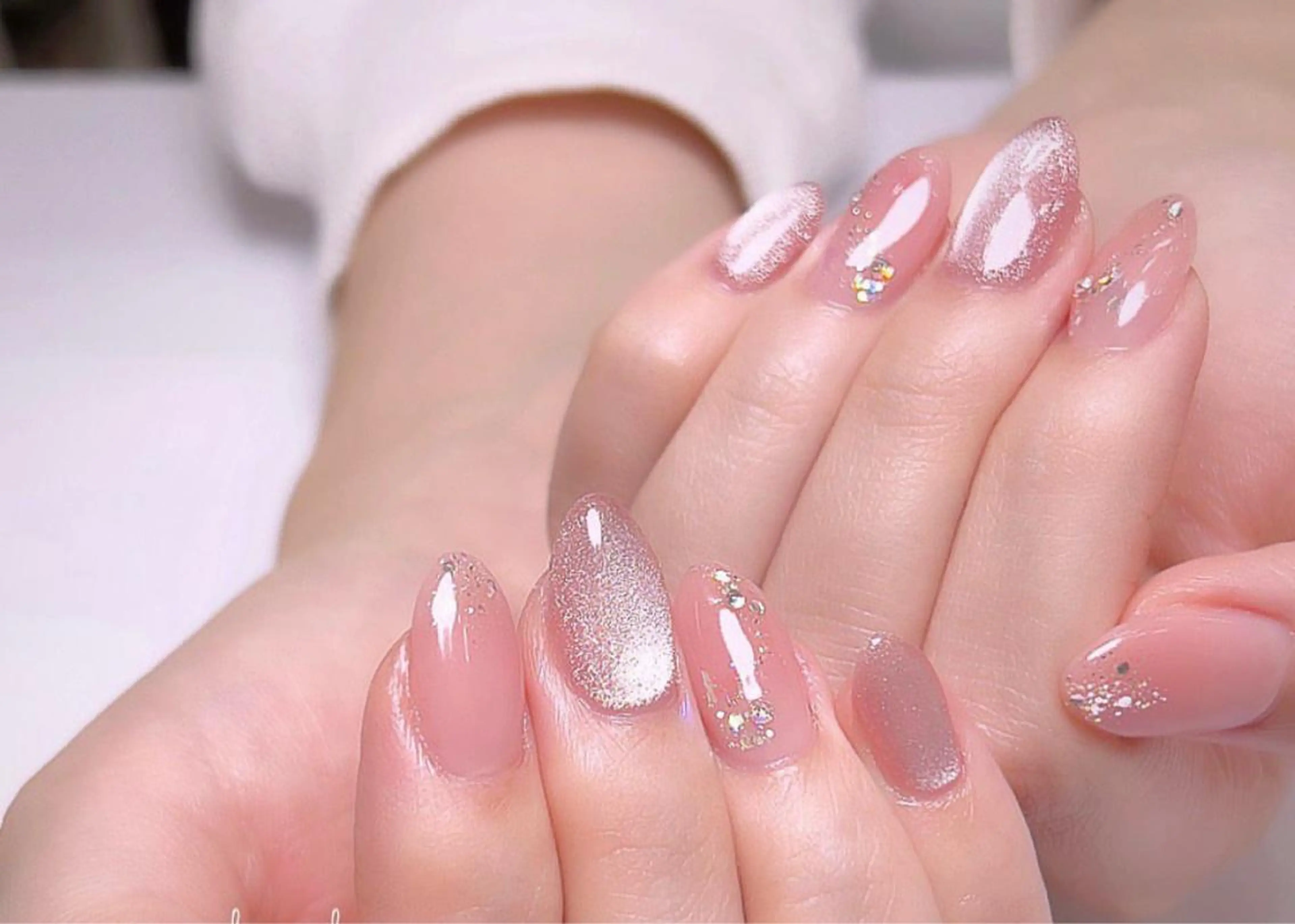 ネイル キラキラネイル マグネットネイル ピンク nail salon Libertyのネイルデザイン