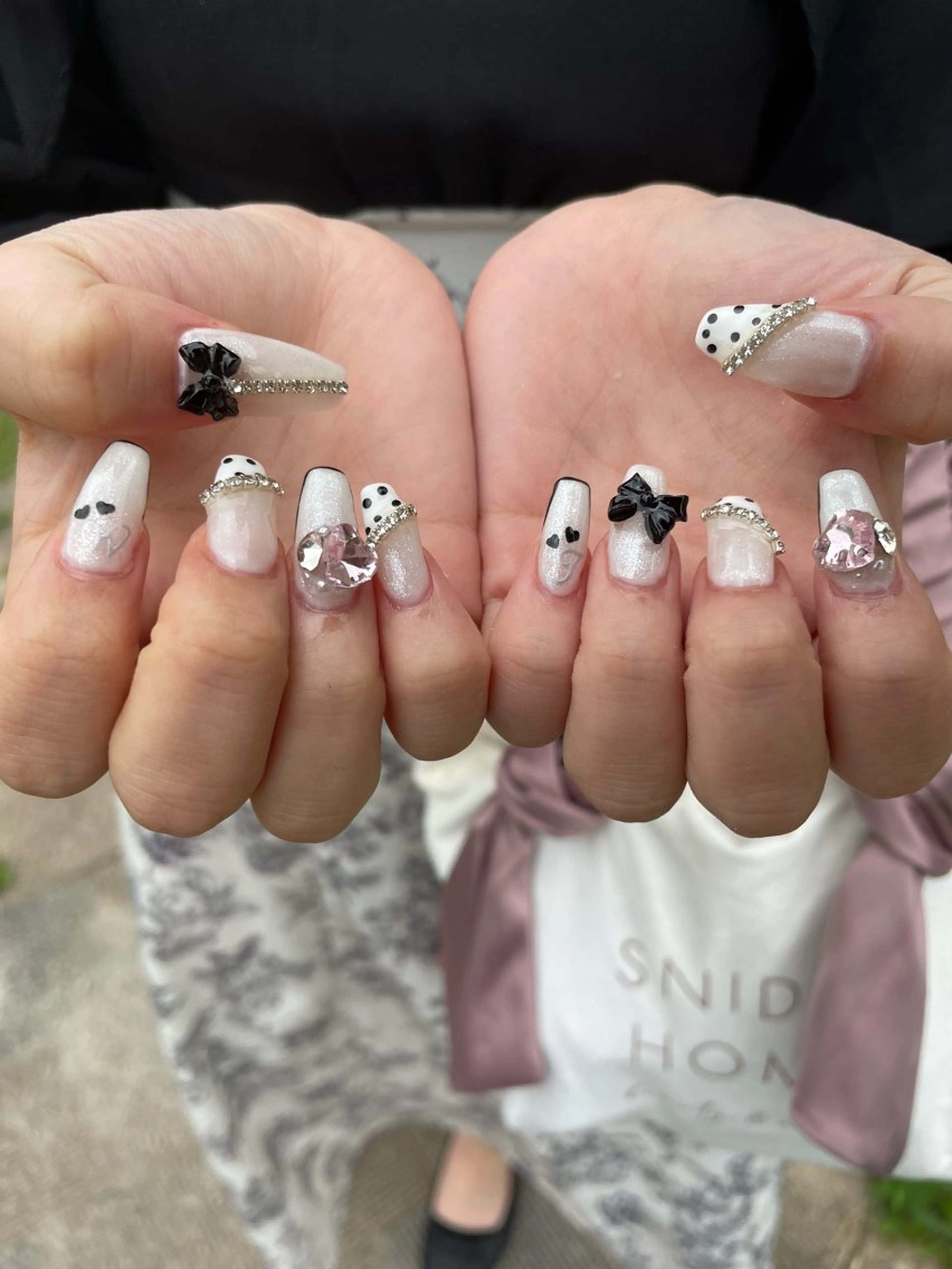 ネイル ドット フレンチネイル リボン Nail salon Betty❤︎のネイルデザイン