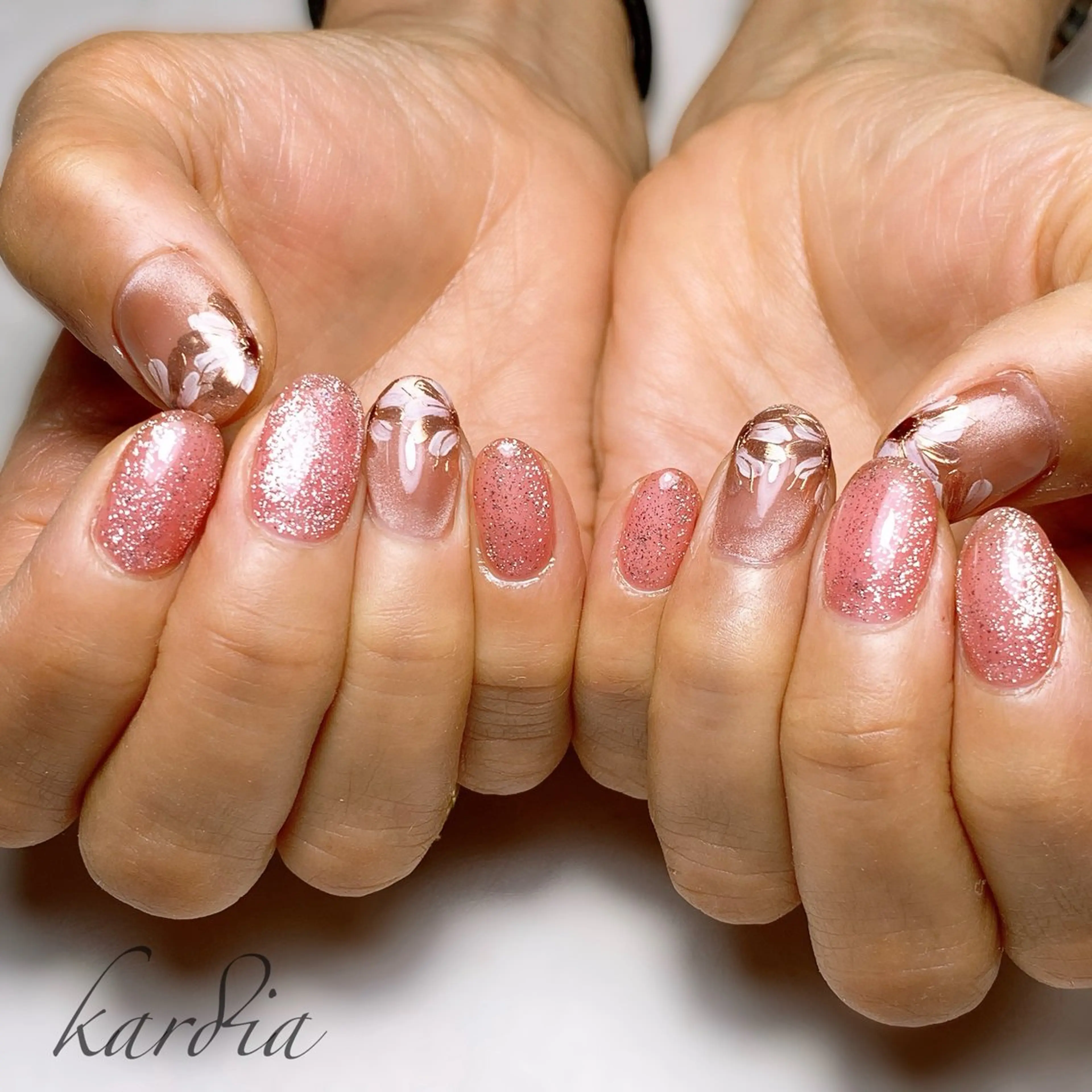 ネイル ハンドネイル καρδιά -ｶﾙﾃﾞｨｱ-のネイルデザイン