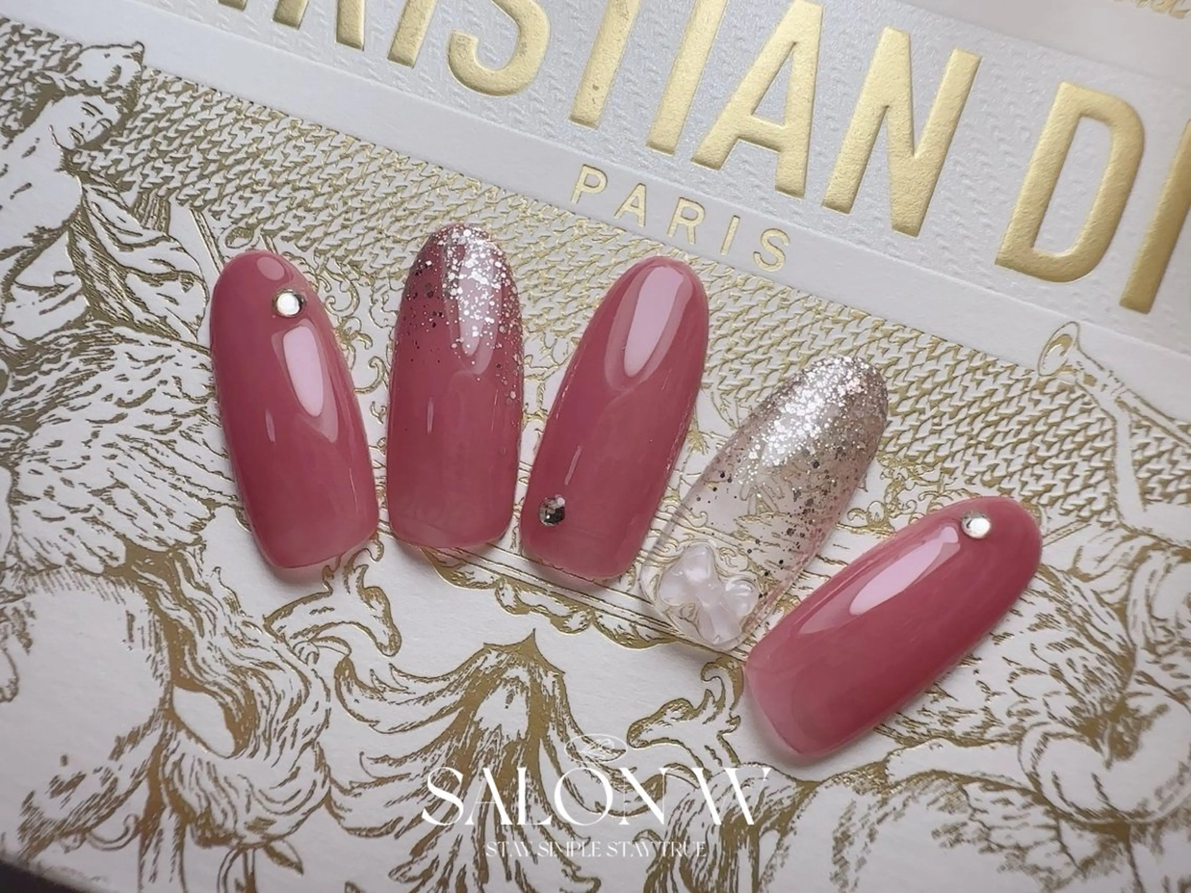 ネイル ワンカラーネイル シンプルネイル ハンドネイル SALON W✨ momoのネイルデザイン