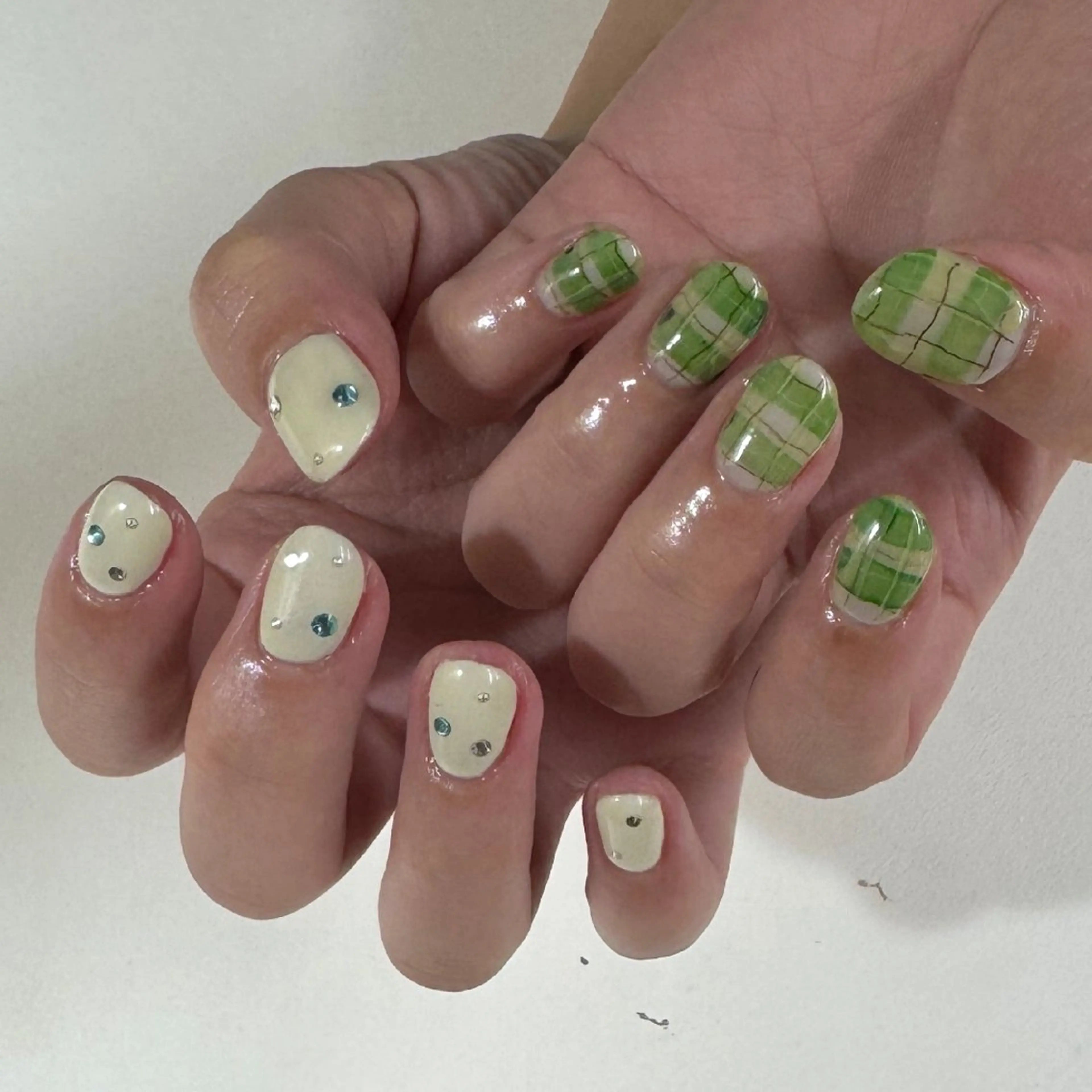 ネイル nailstudio eviz仙台店のネイルデザイン