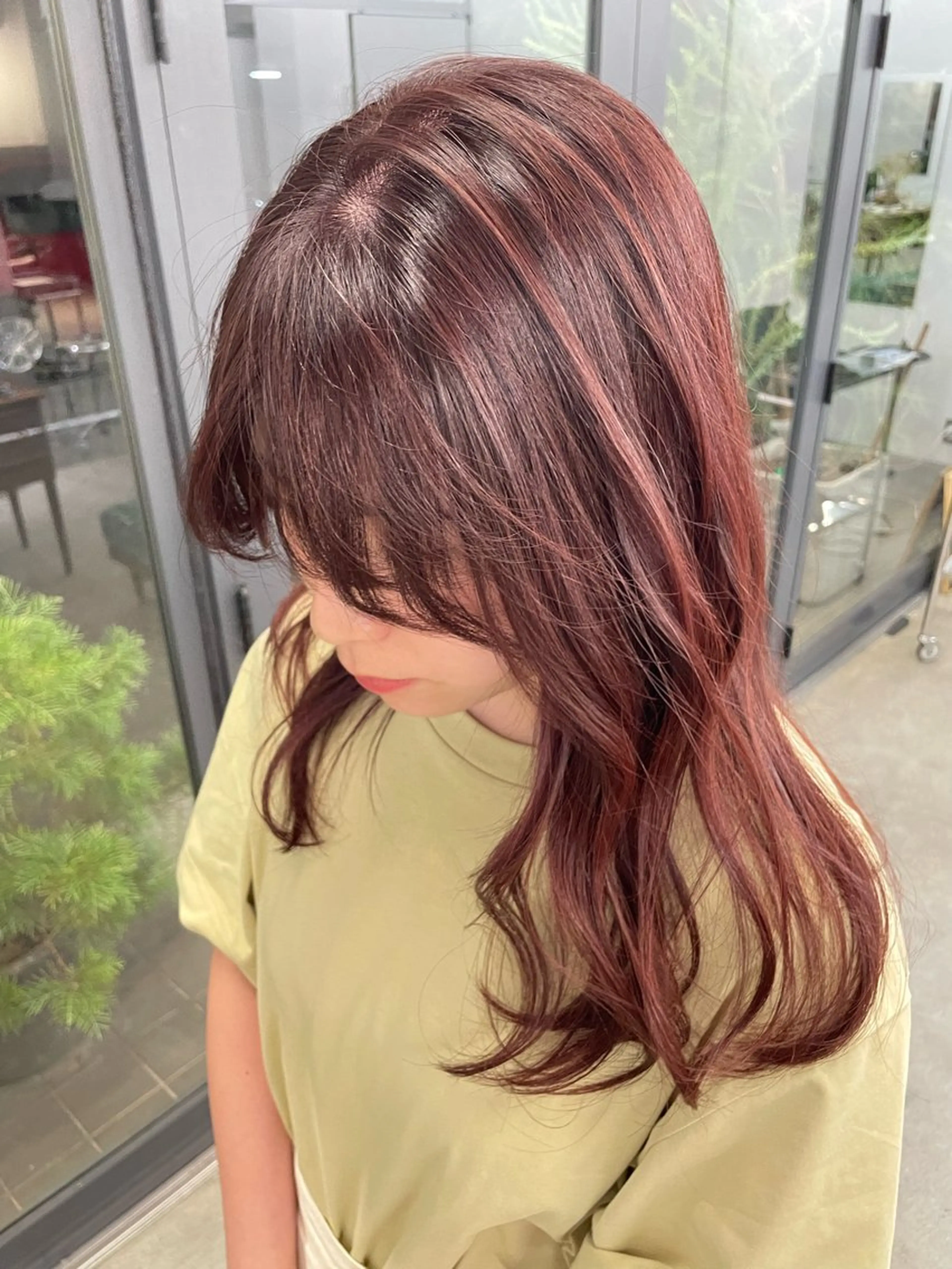 セミロング カラー ブリーチ ボルドーカラー ブラウンカラー ダブルカラー インナーカラー 【お洒落パーマ】 Elme　肥塚康汰郎のヘアスタイル