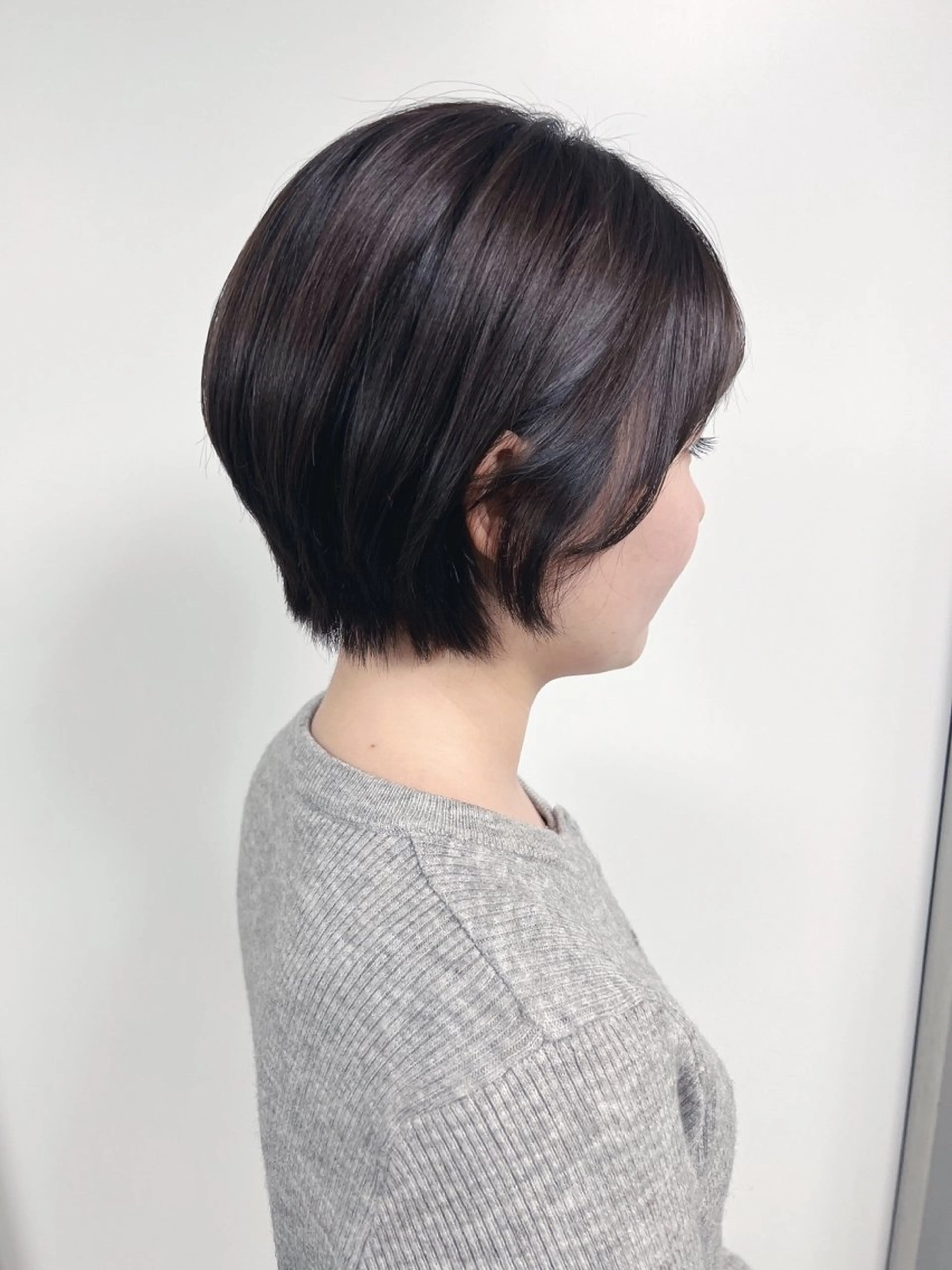 ショート カラー 似合わせカット morio from london所属・松岡彩華 ボブ /グレージュのヘアスタイル