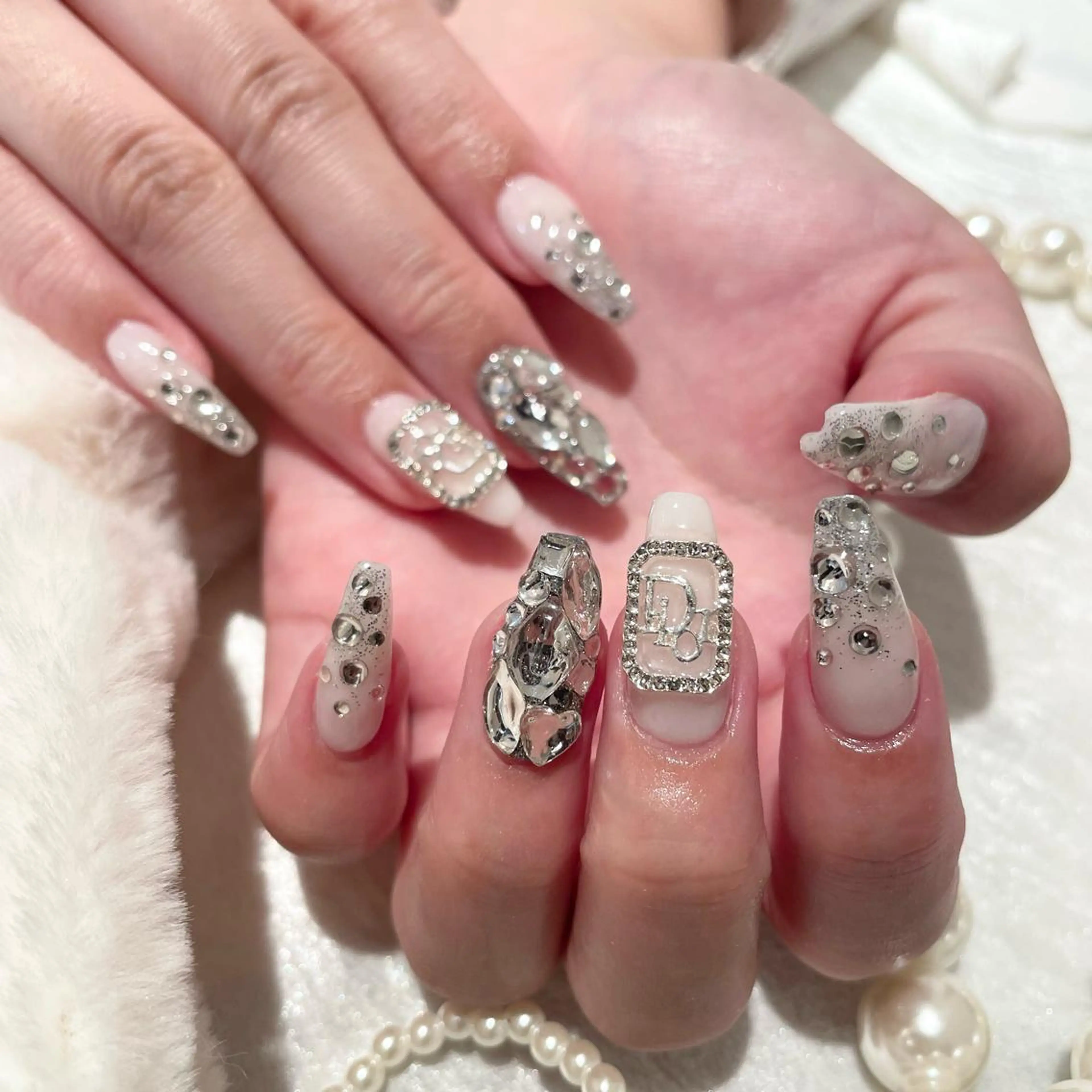 ネイル ドライヘッドスパ 名古屋駅徒歩5分のエステ・リラクイメージ