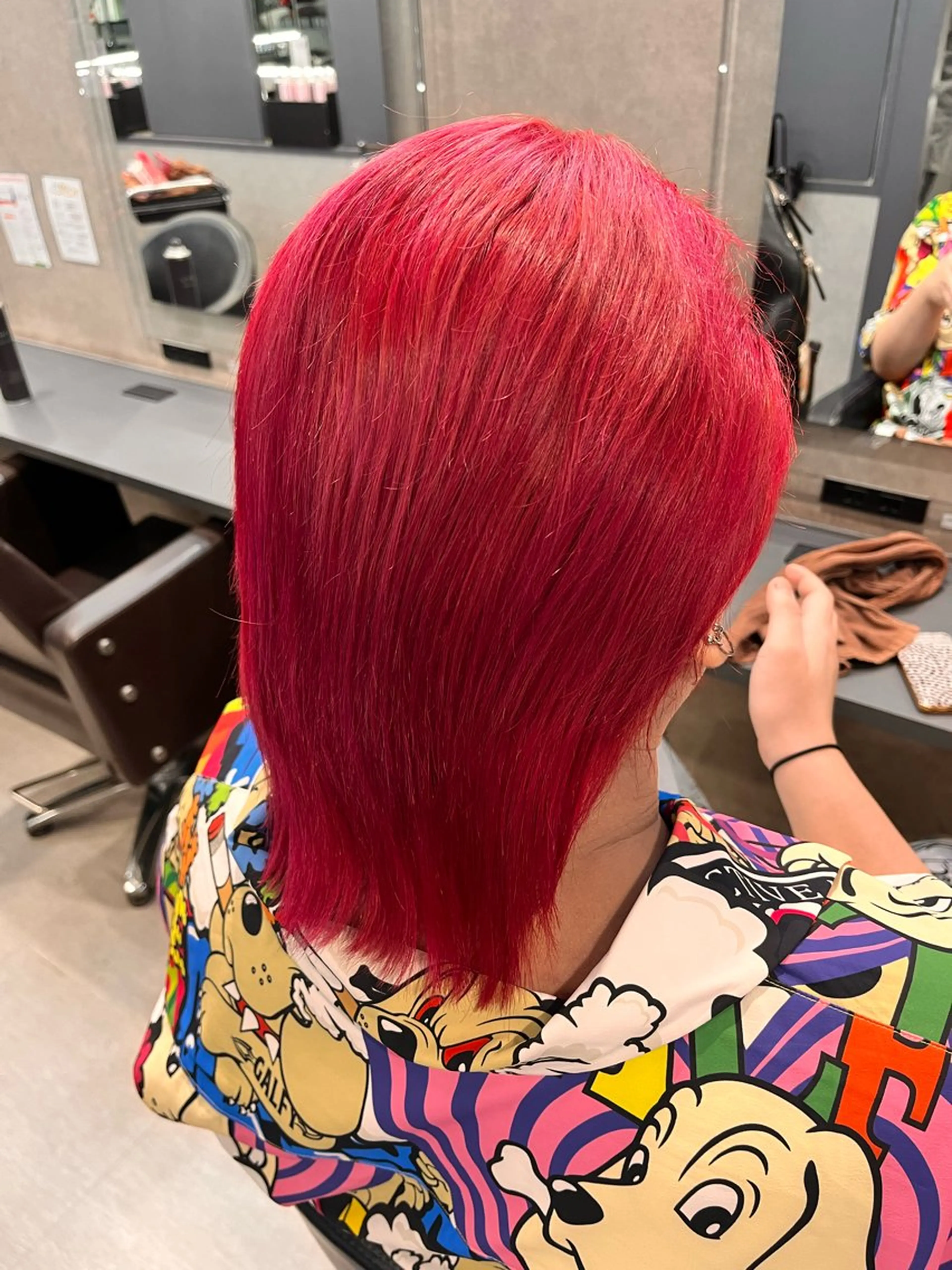 ミディアム カラー ブリーチ レッドカラー ひのはら もえかのヘアスタイル