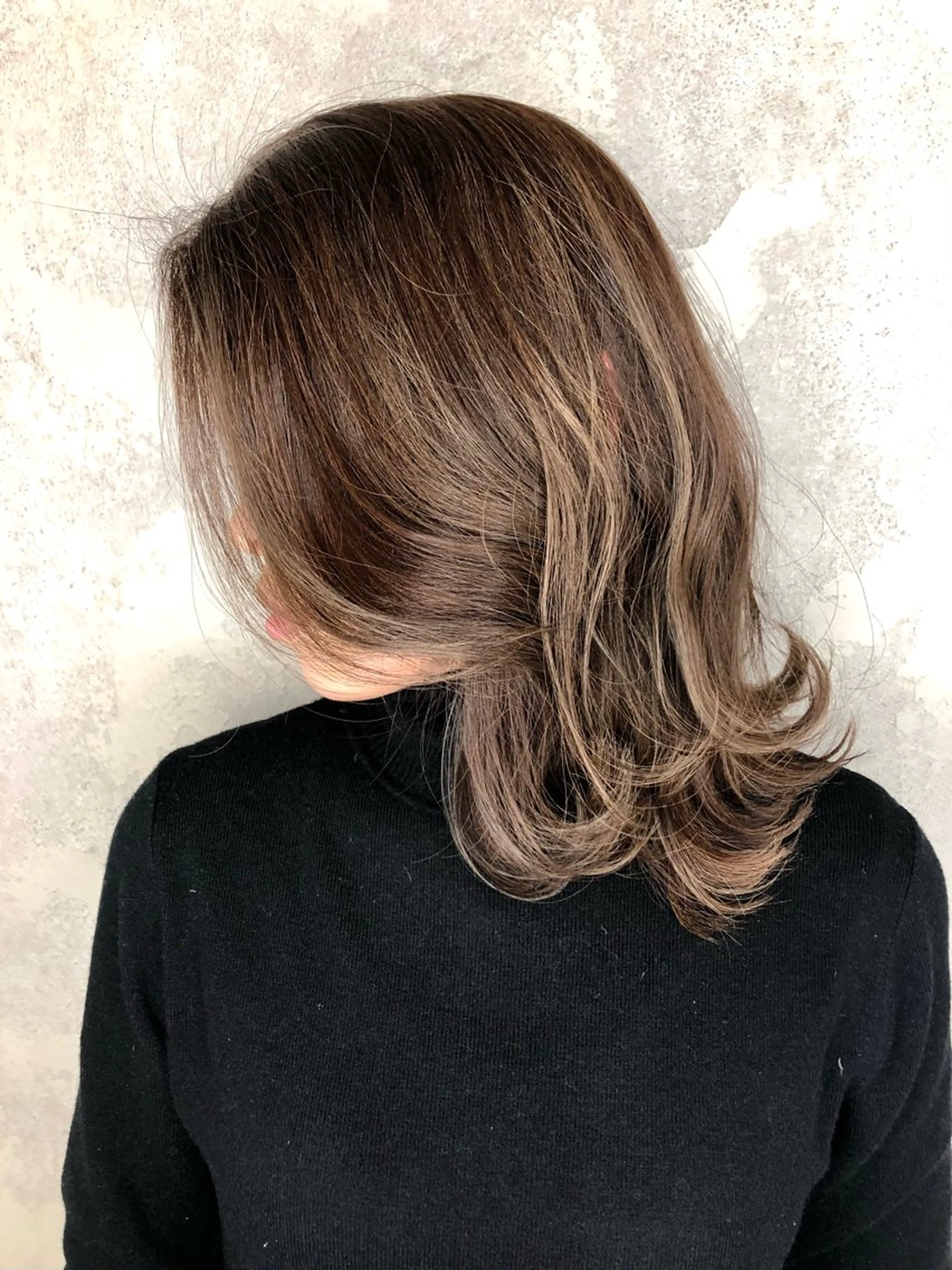 ミディアム くびれヘア 韓国風ヘア カット ヘアカラー トリートメント 💗艶カラー💗 CECILのヘアスタイル