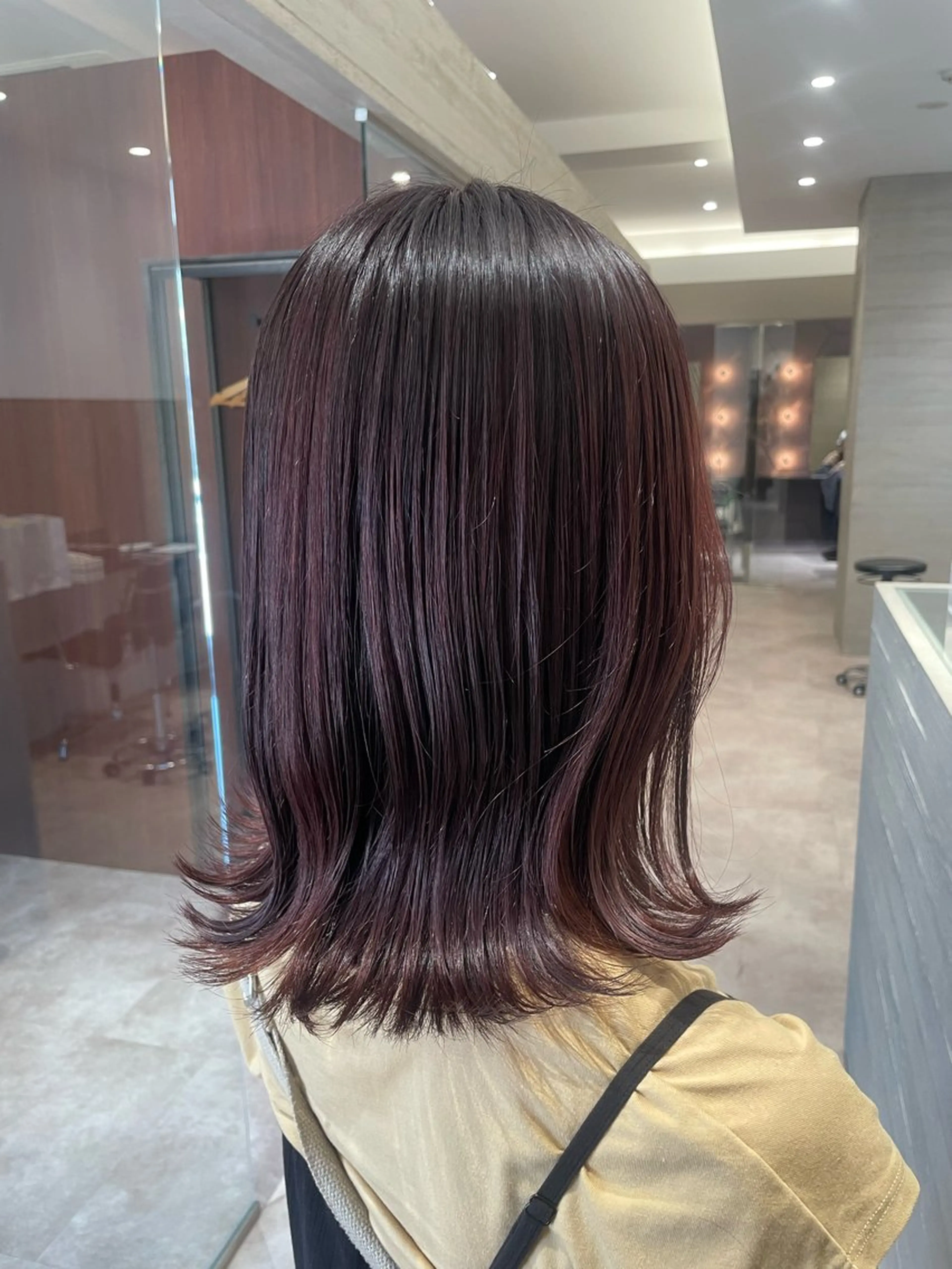 ミディアム ヘアカラー NEST by chord （ネストバイコード）所属・🤍関根 朋香🤍のヘアスタイル
