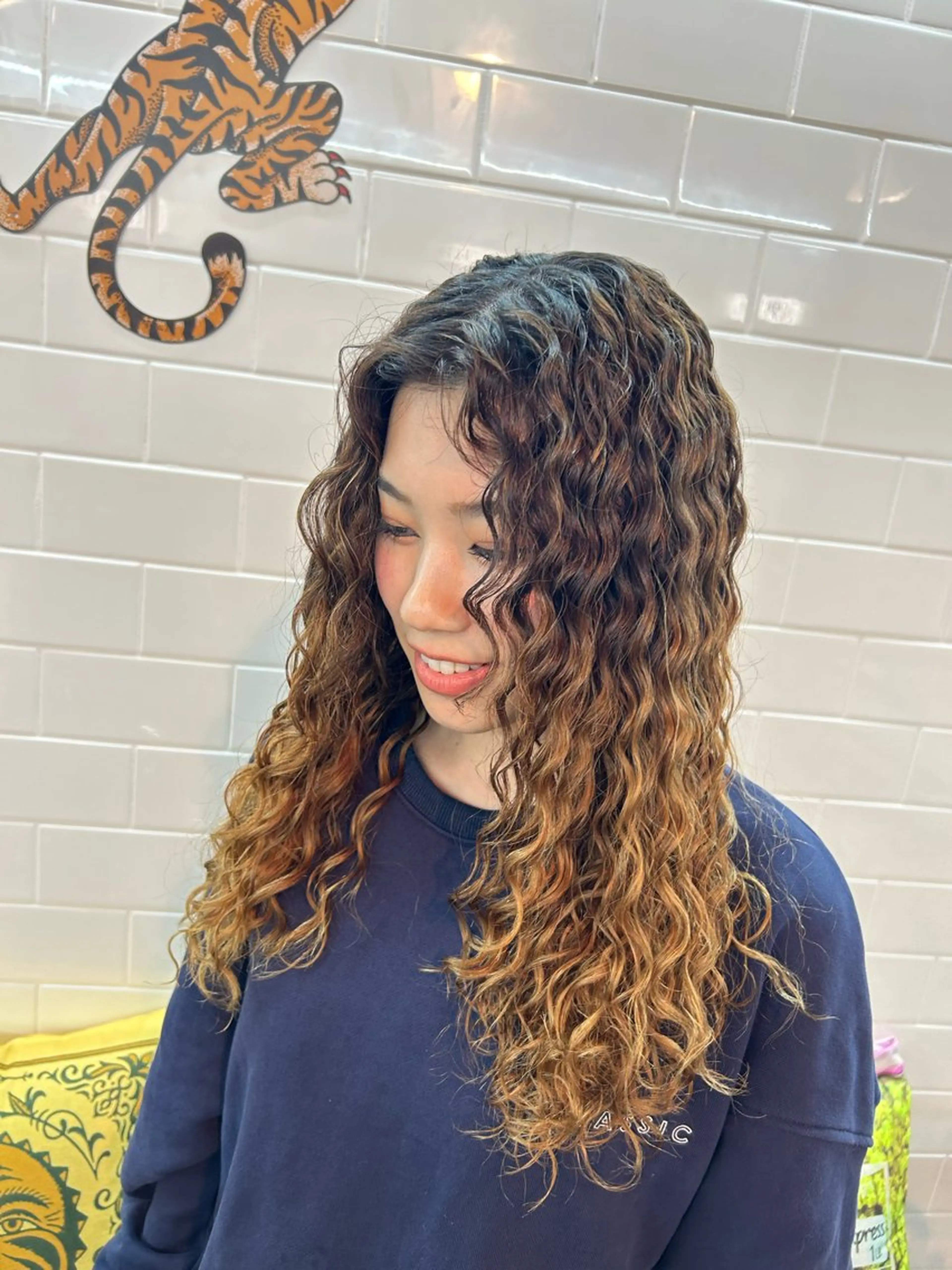 ロング パーマ 濱田 春瑠のヘアスタイル