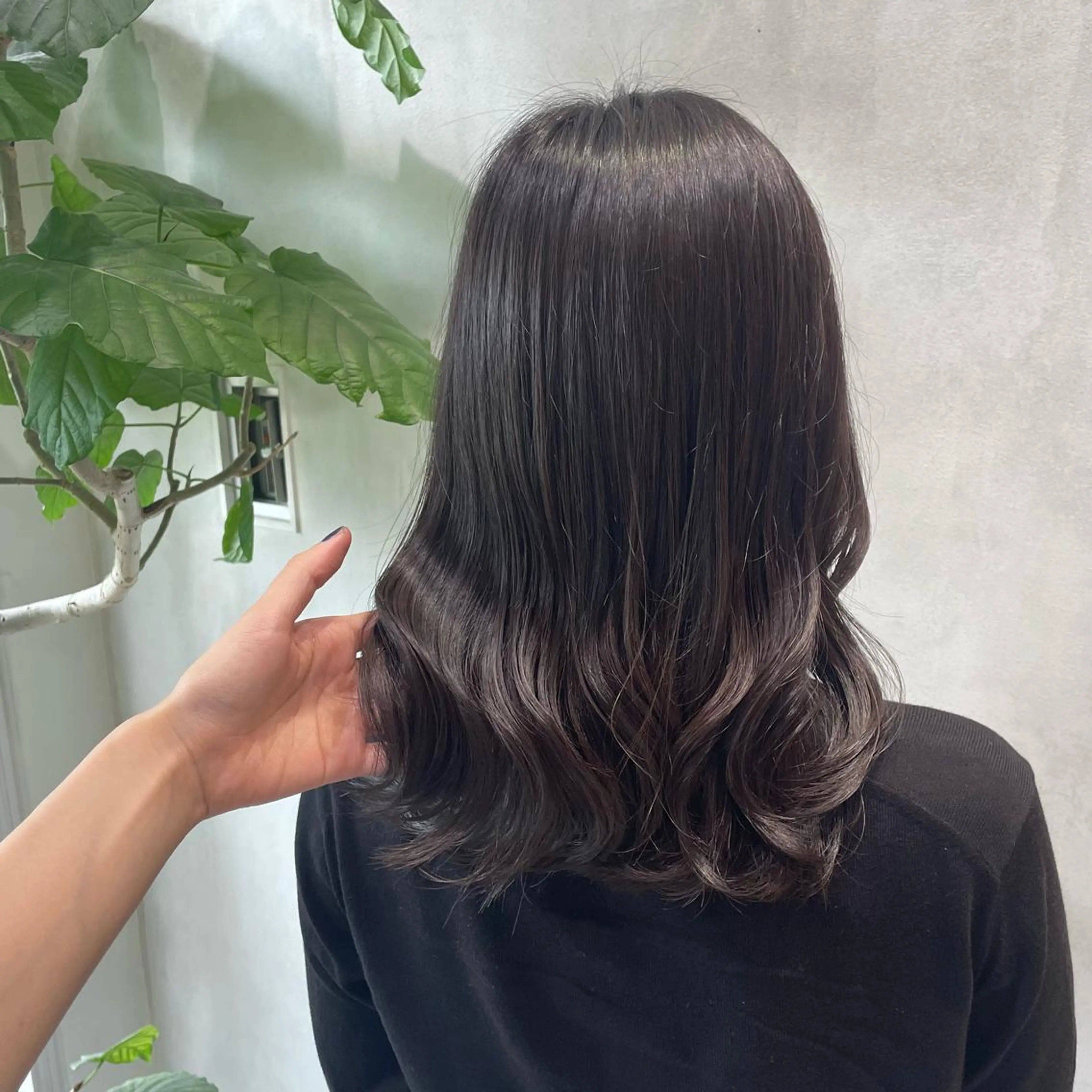 セミロング カラー アッシュ Lico所属・濱野 玲奈のヘアスタイル