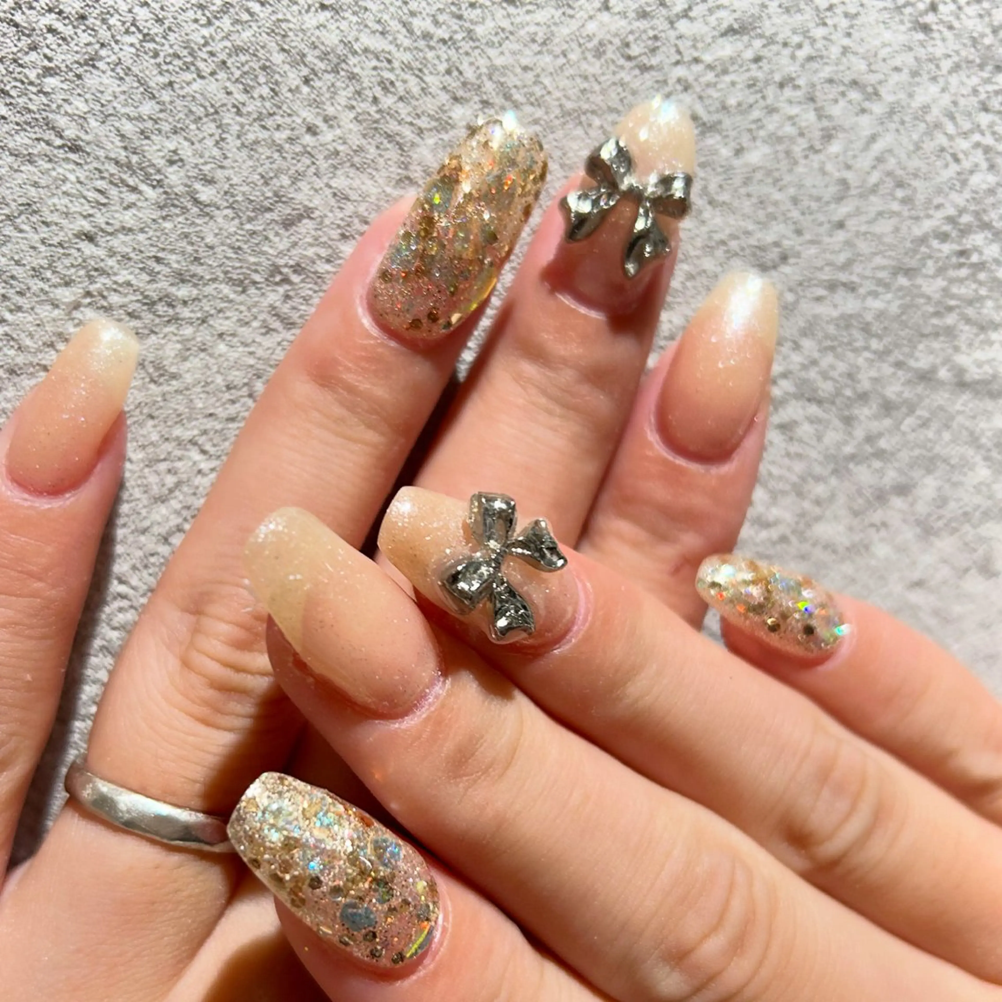 ネイル リボン 大山 なつみのネイルデザイン