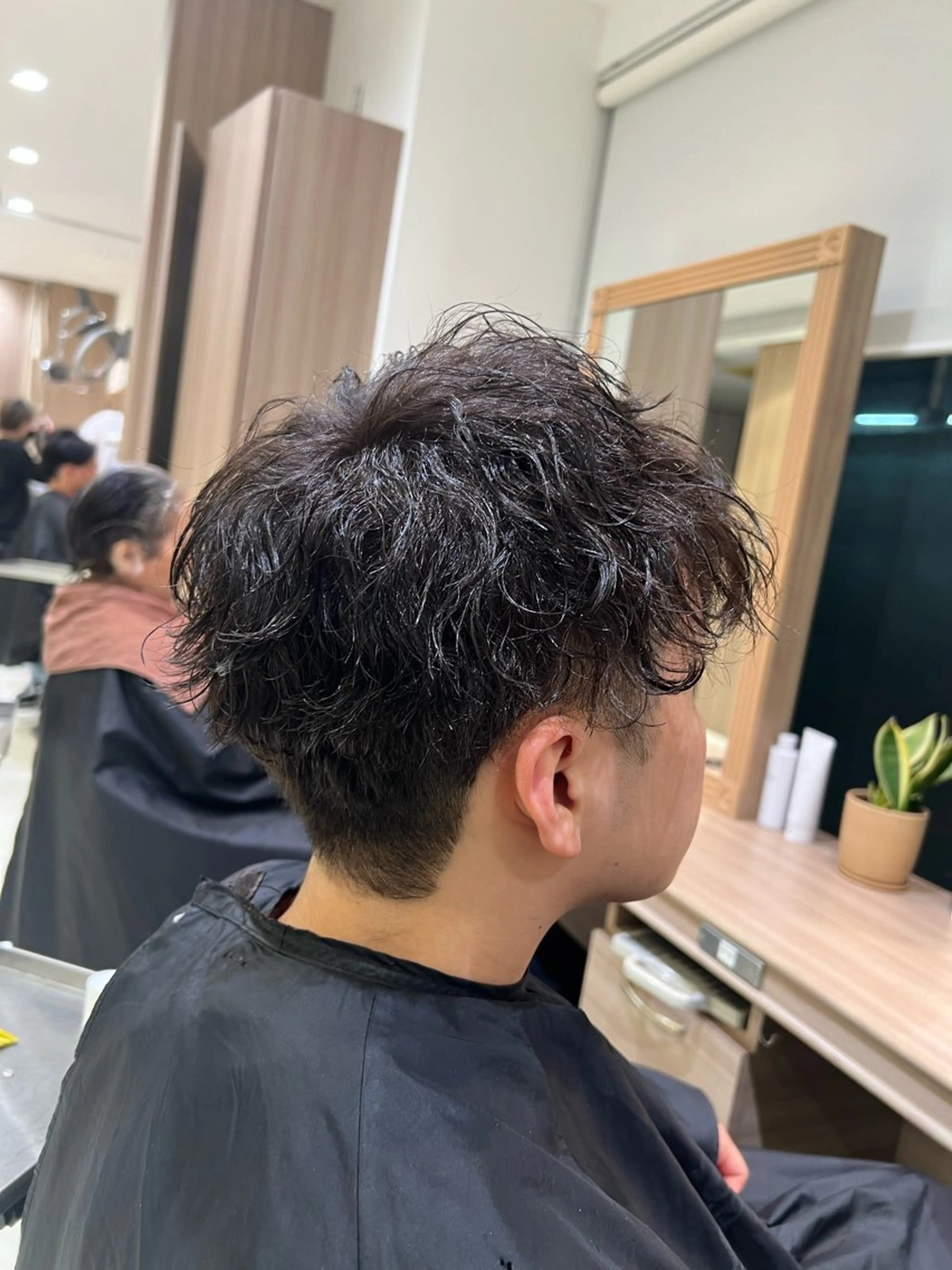 パーマ メンズ メンズパーマ 波巻きパーマ カット パーマ 曲がる縮毛矯正・パー マ💈副店長田中💈のヘアスタイル