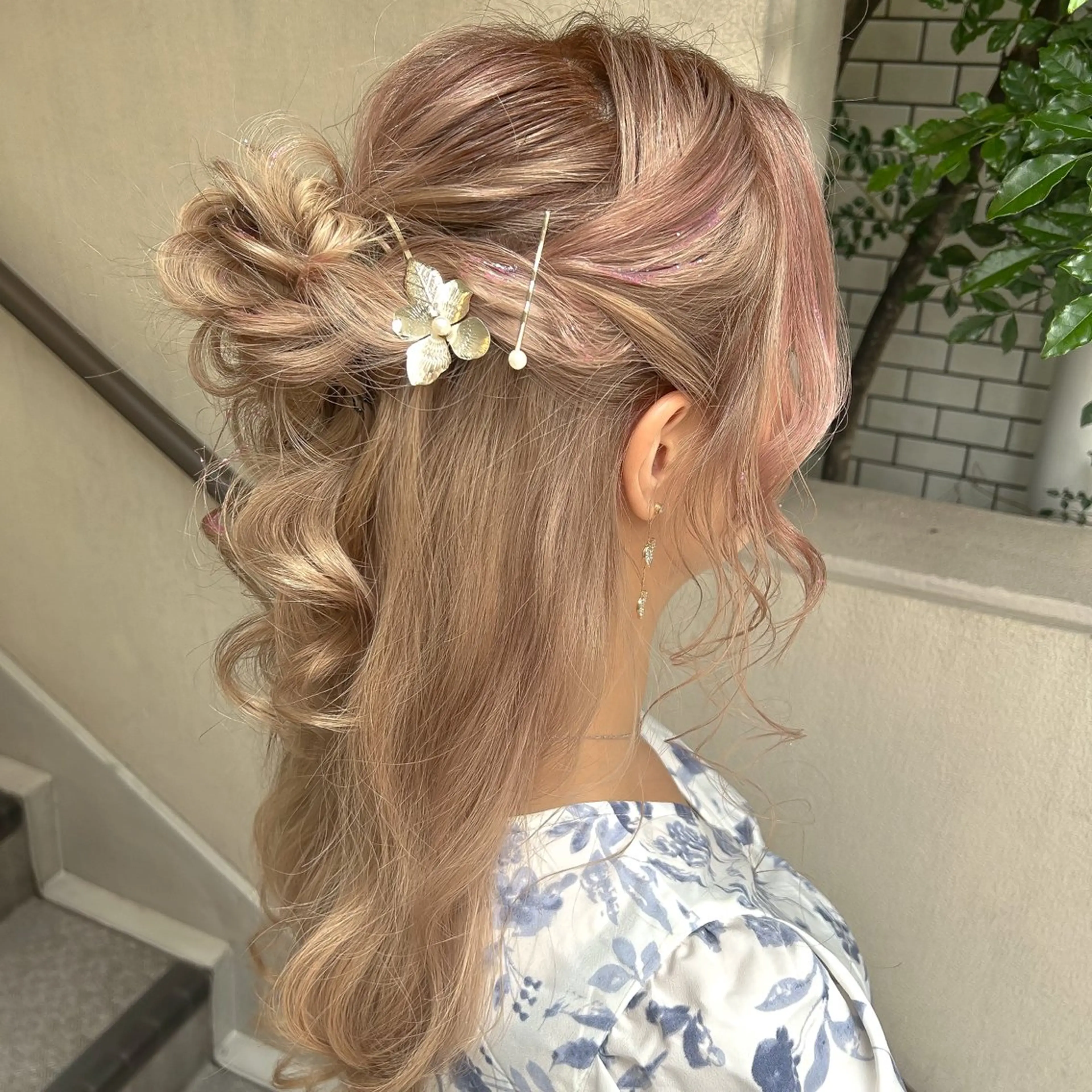 ロング ヘアアレンジ ハーフアップ お団子ヘア ヘアセット 飯塚 沙衣のヘアスタイル