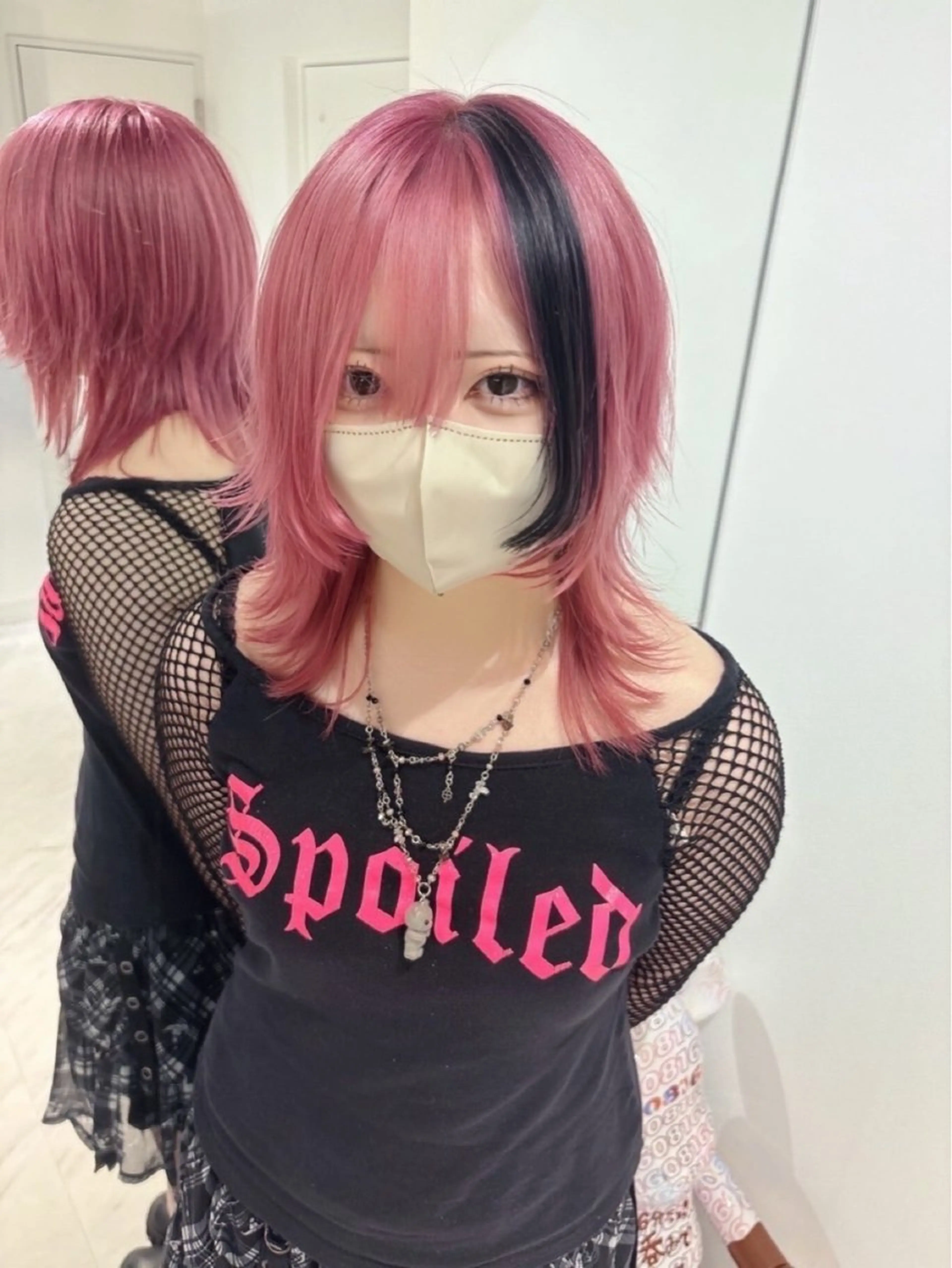 ミディアム レイヤーカット VEGA所属・VEGA ヒカル 艶髪ハイトーン天神のヘアスタイル