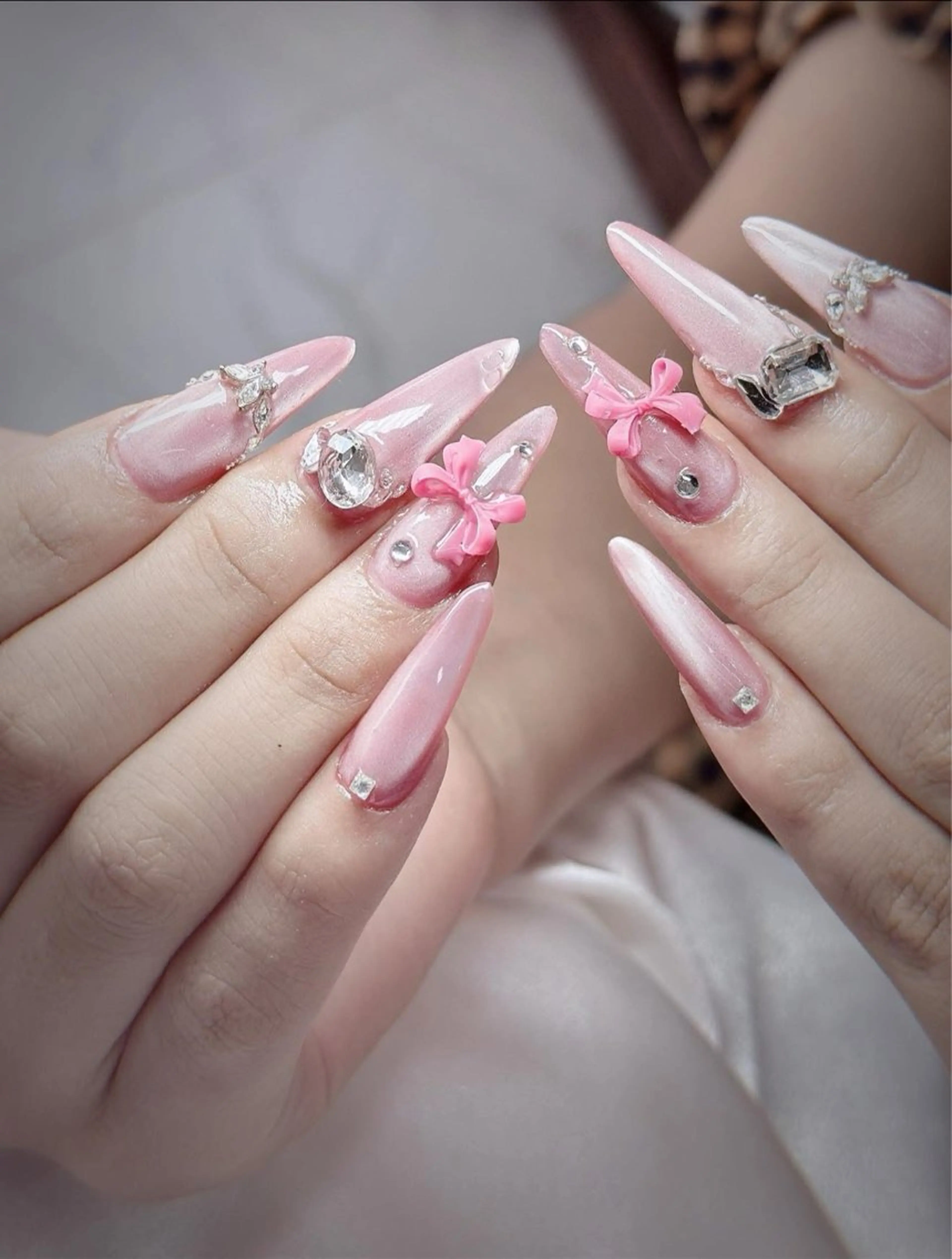 ネイル 長さ出し フレンチネイル ジェルネイル ガラスフレンチ 韓国ネイル ハンドネイル Minette nail所属・Minette nailHuongのネイルデザイン