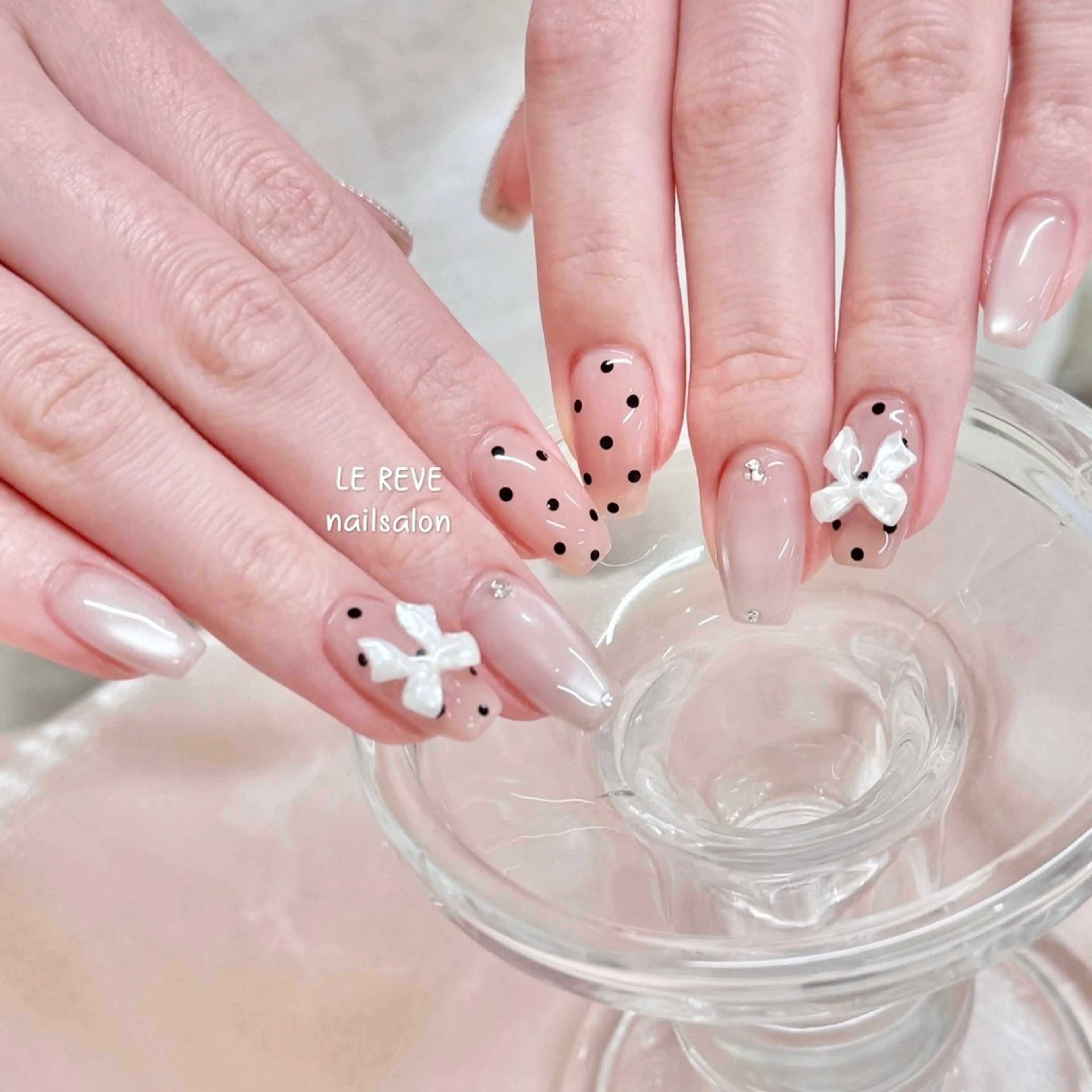 ネイル 韓国ネイル ニュアンスネイル シンプルネイル 夏ネイル ワンホンネイル ハンドネイル LE REVE nailsalonのネイルデザイン