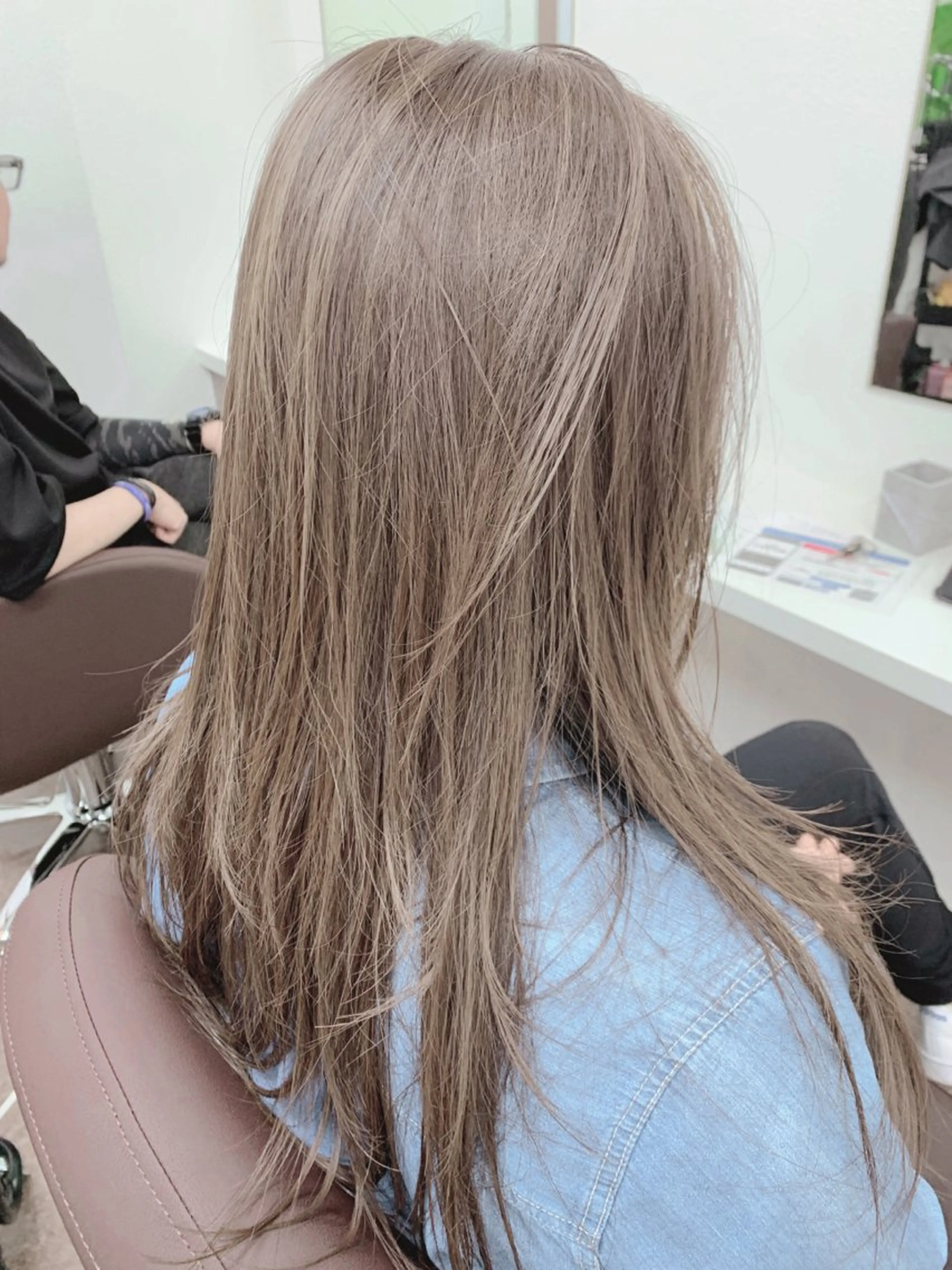カットと✨髪をいたわるケアカラー✨お悩みに合わせた状態と髪色でしっかり施術させて頂きます👍👍トリートメント付の写真