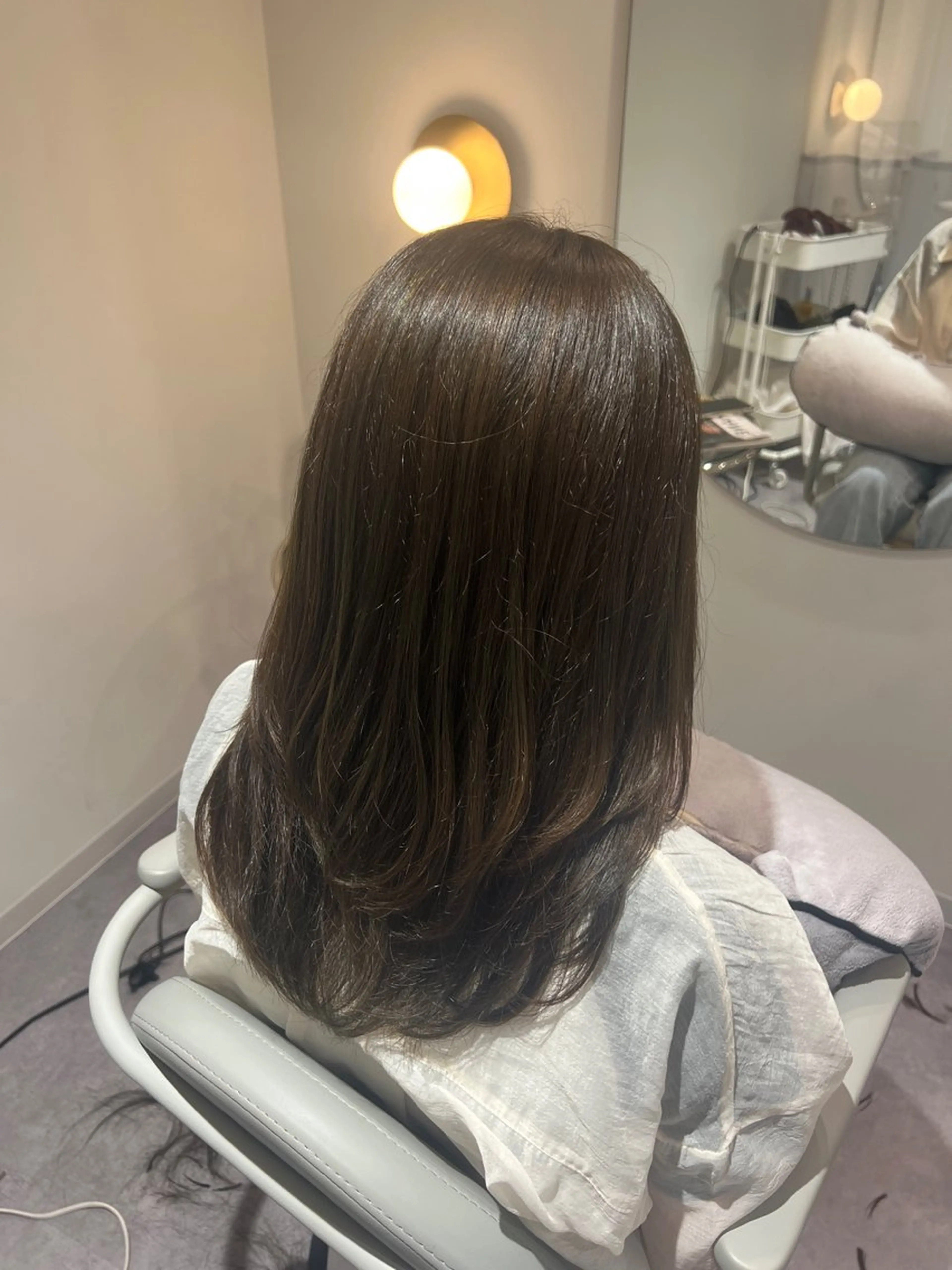 セミロング ヘアカラー トリートメント 美髪✨艶髪✨髪質改善 カラー特化🌙鈴屋和のヘアスタイル