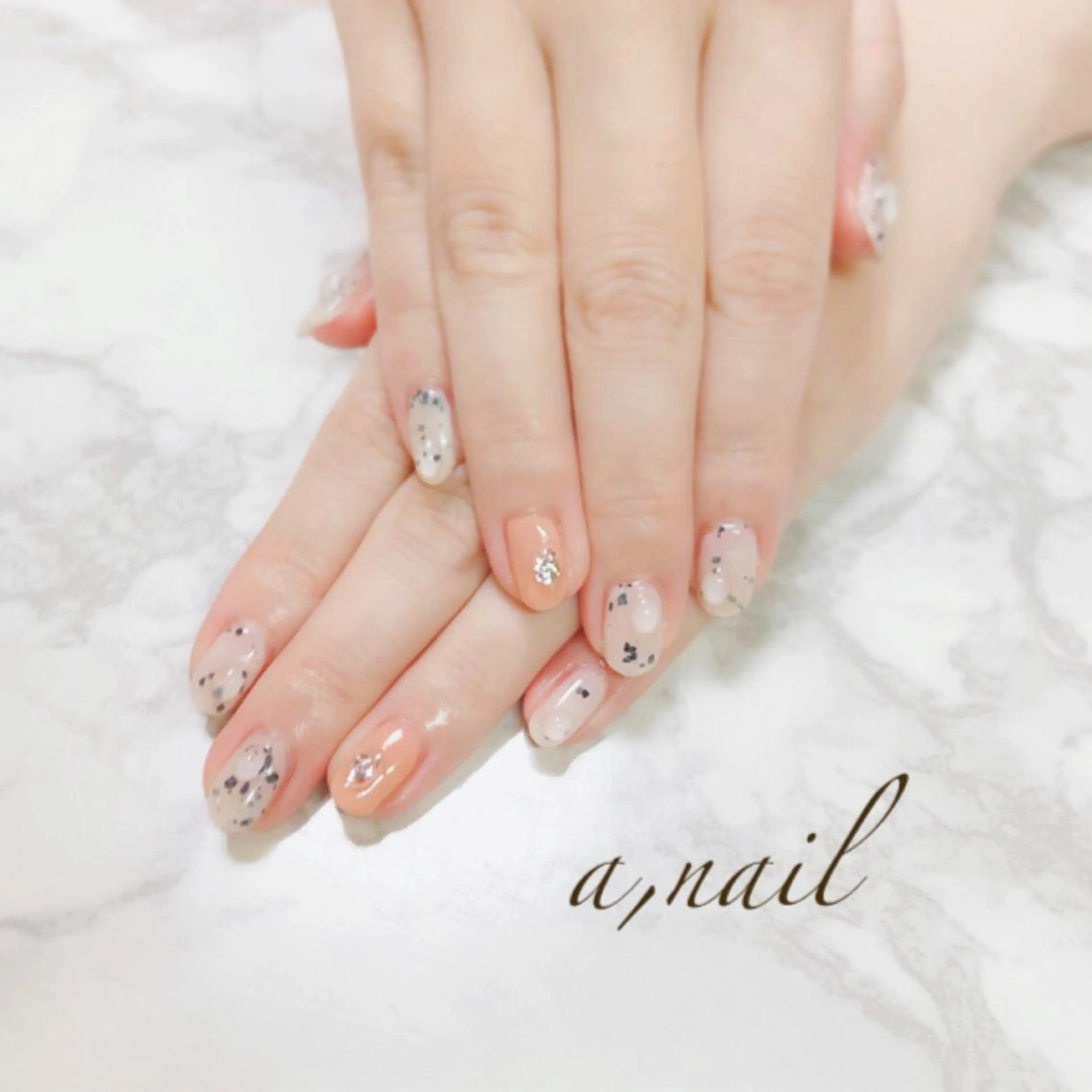 ネイル フットネイル ジェルネイル グラデーション ワンカラーネイル ぷっくりネイル ハンドネイル ネイルサロン エーネイルのネイルデザイン