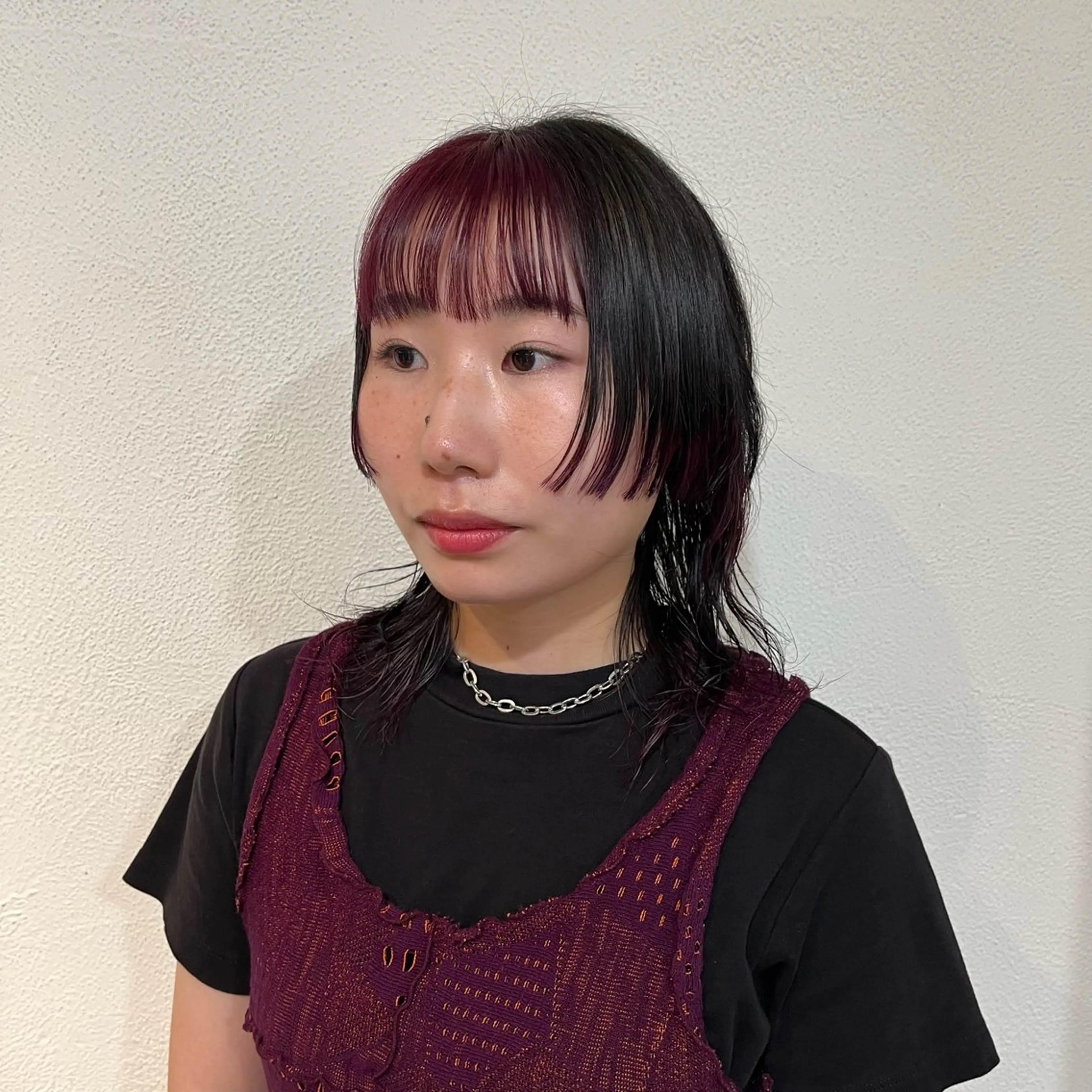 セミロング カラー 黒髪 デザインカラー パ ルのヘアスタイル