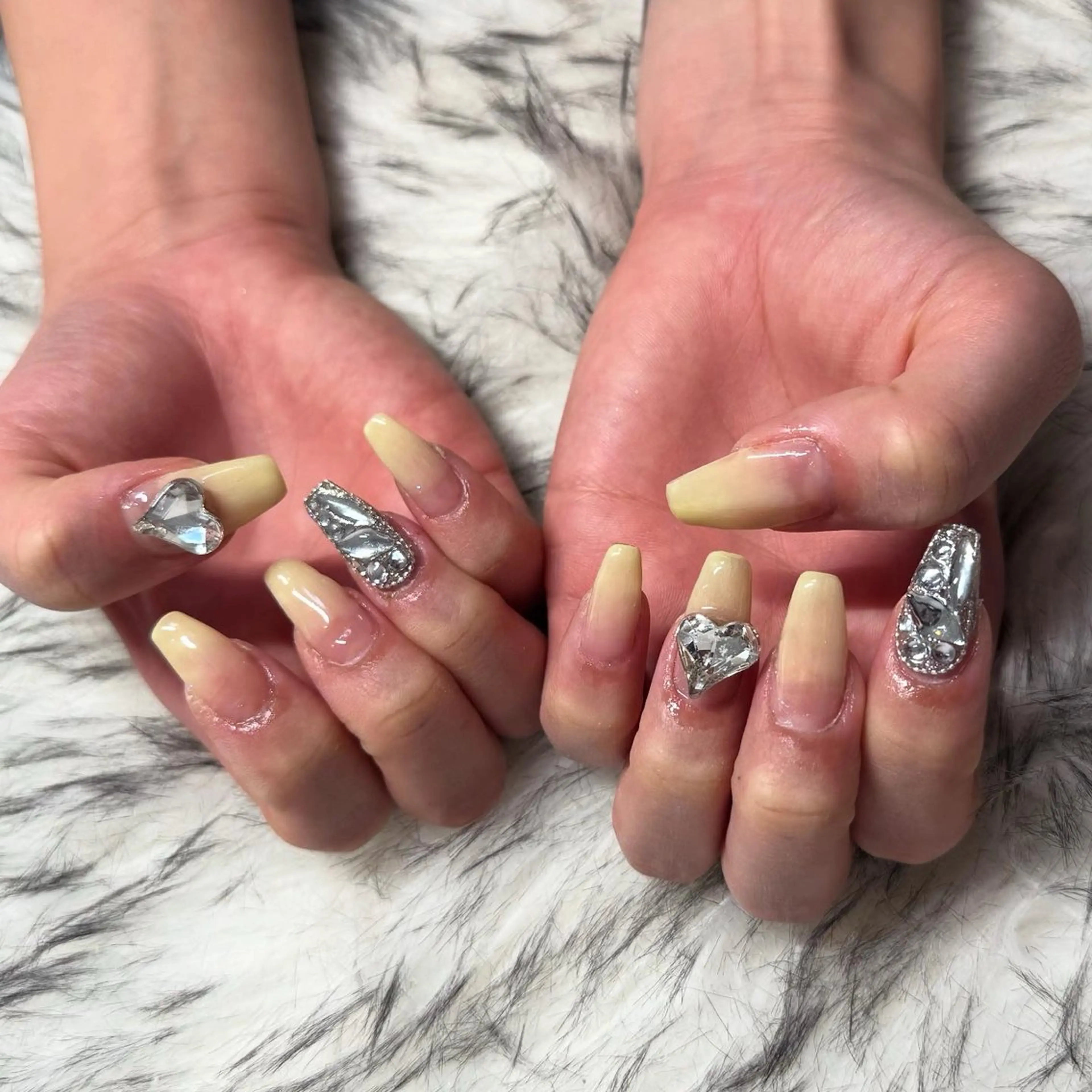 セミロング ハンドネイル mao .のネイルデザイン