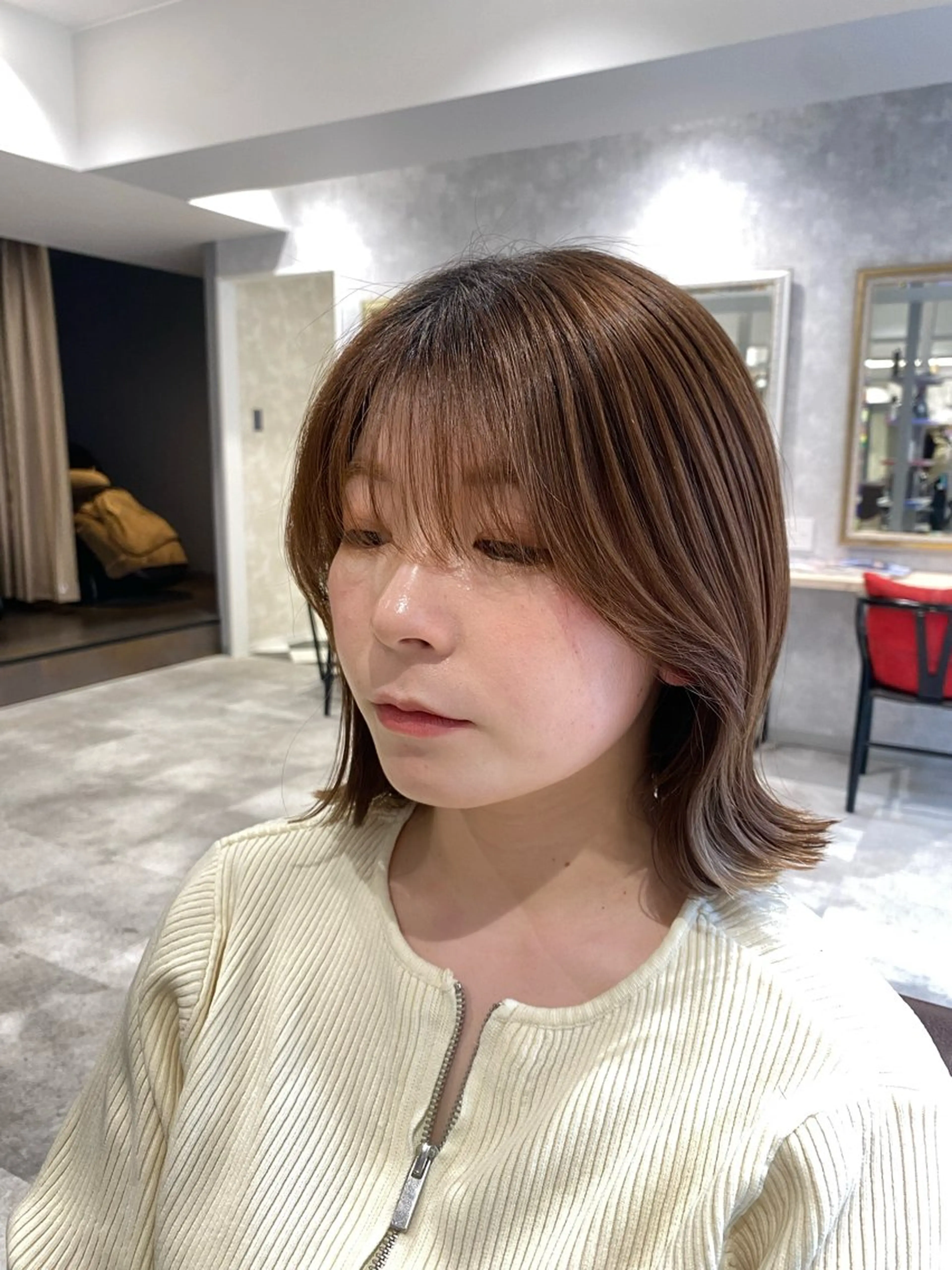 ミディアム ボブ くびれヘア 韓国風ヘア カット CAPA central所属・CAPA 🐥 ゅぃのヘアスタイル