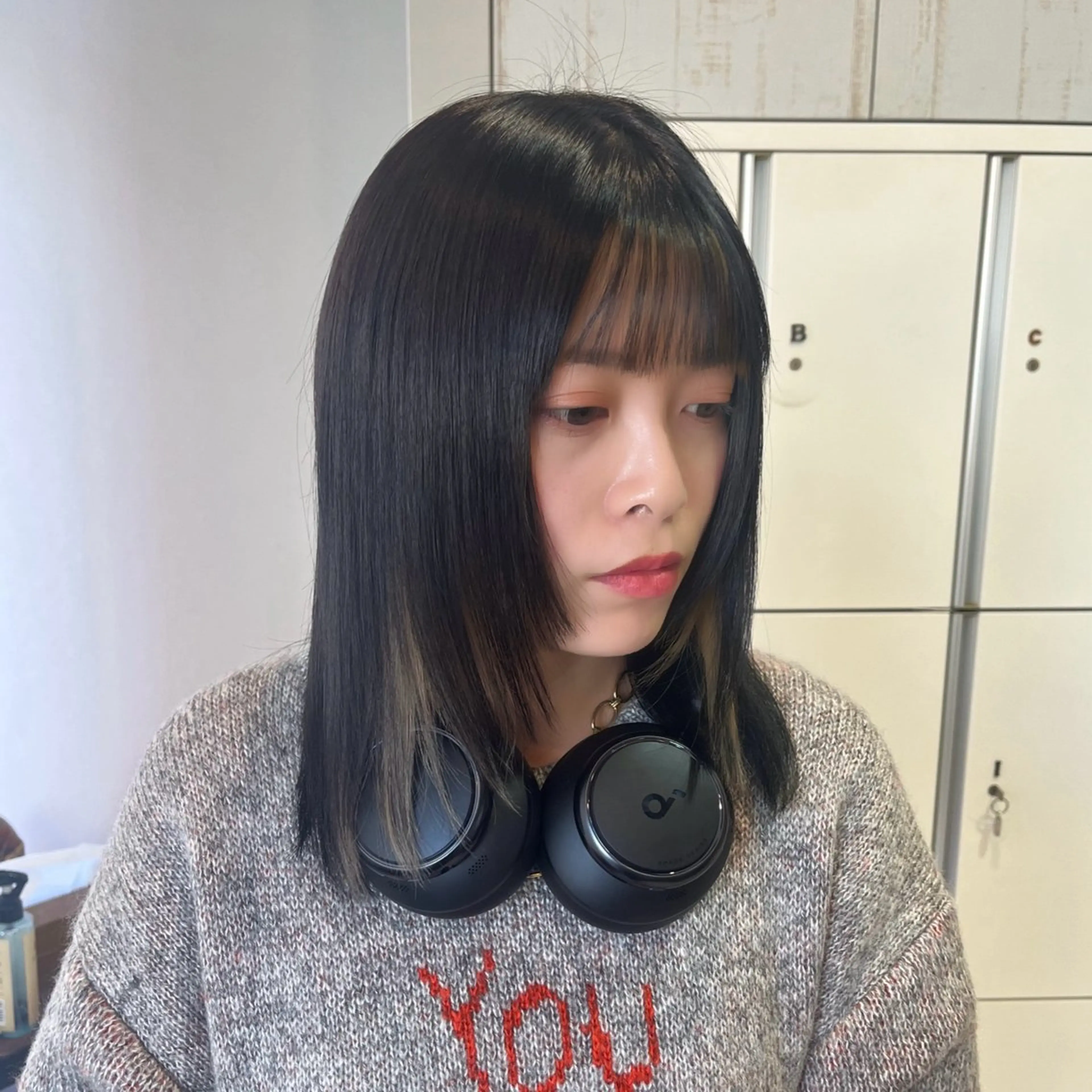 ミディアム カラー ブルーカラー ヘアカラー 垢抜けカラー/オリー ブ系/フェミニン/鏡のヘアスタイル