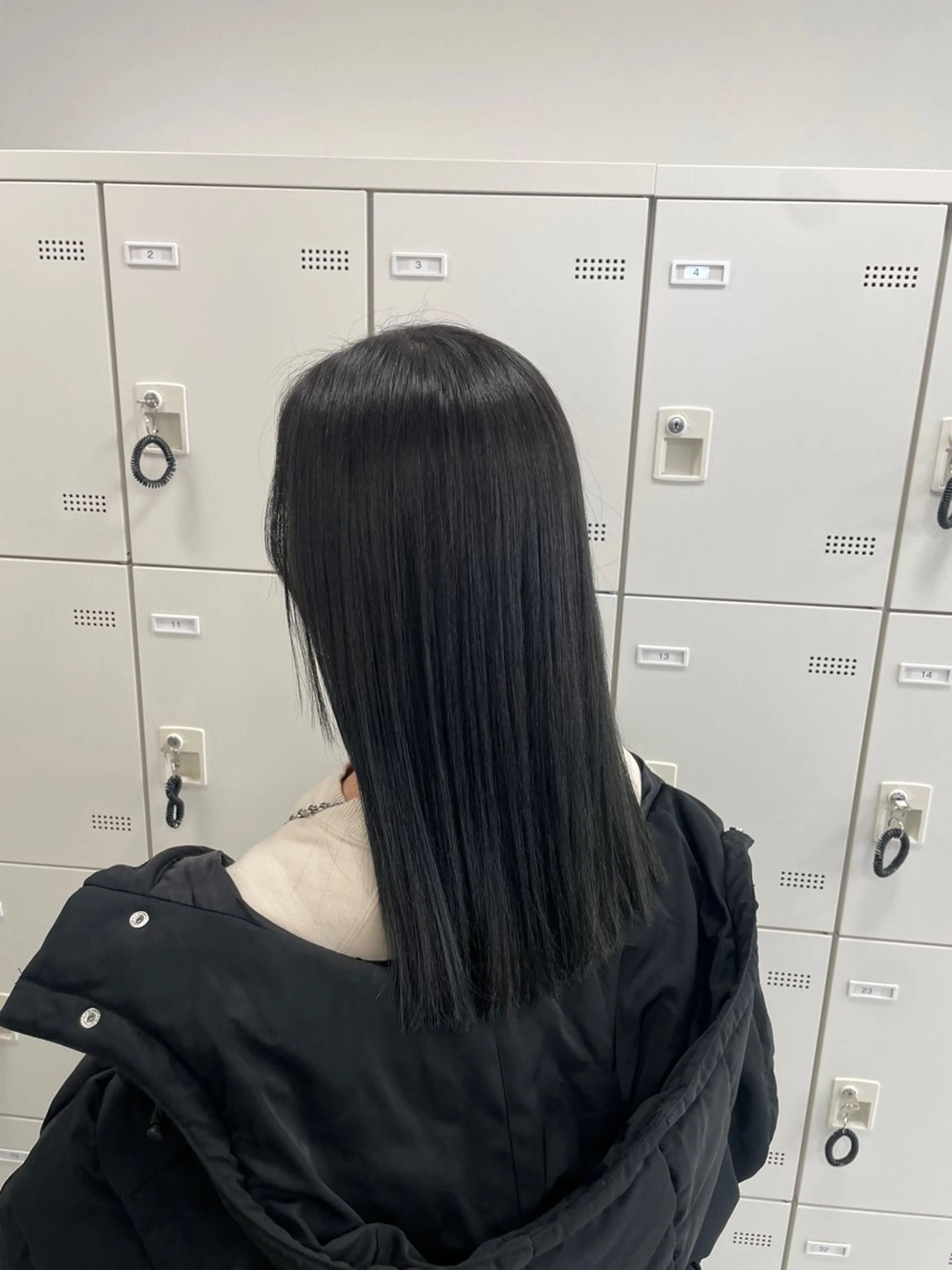 ロング ヘアカラー 大人上品🤍明るめ ベージュ🤍REOのヘアスタイル