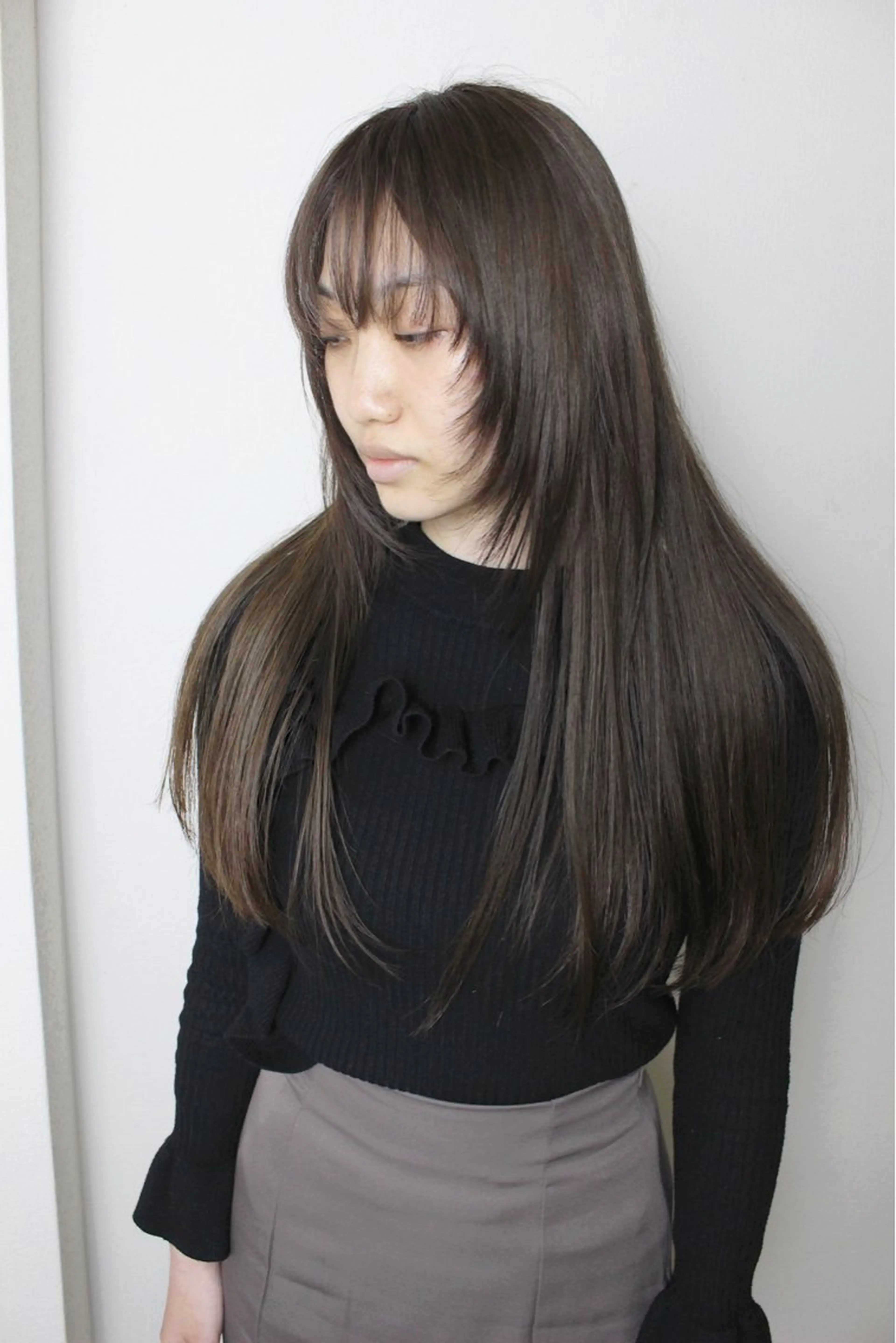 ロング カラー ベージュカラー グレージュ レイヤーカット ロング ウルフカット ヘアカラー 土居 正季のヘアスタイル