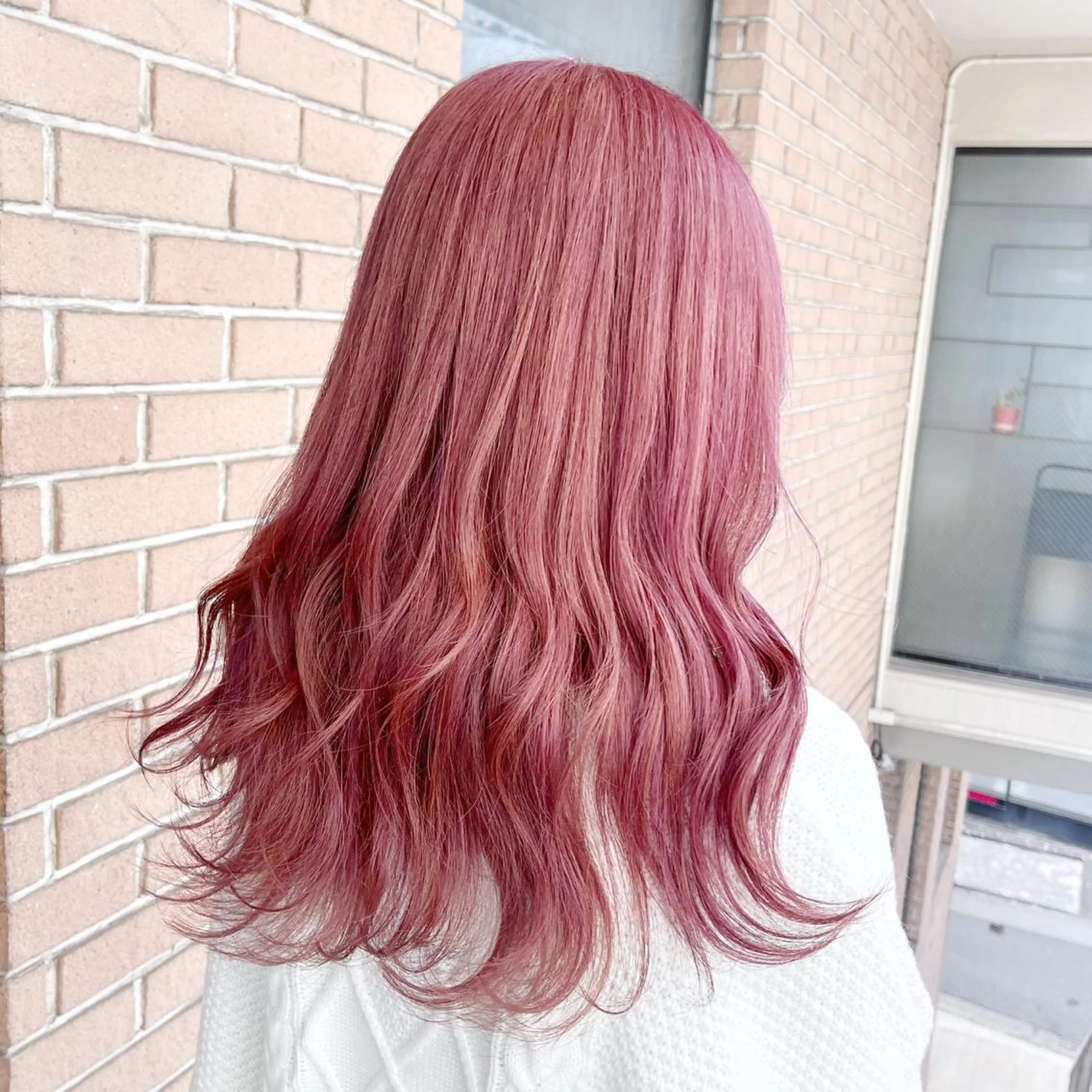 セミロング カラー ヘアアレンジ ブリーチ ヘアカラー ピンクカラー🩷 ヘアセットＮＯ.1のヘアスタイル