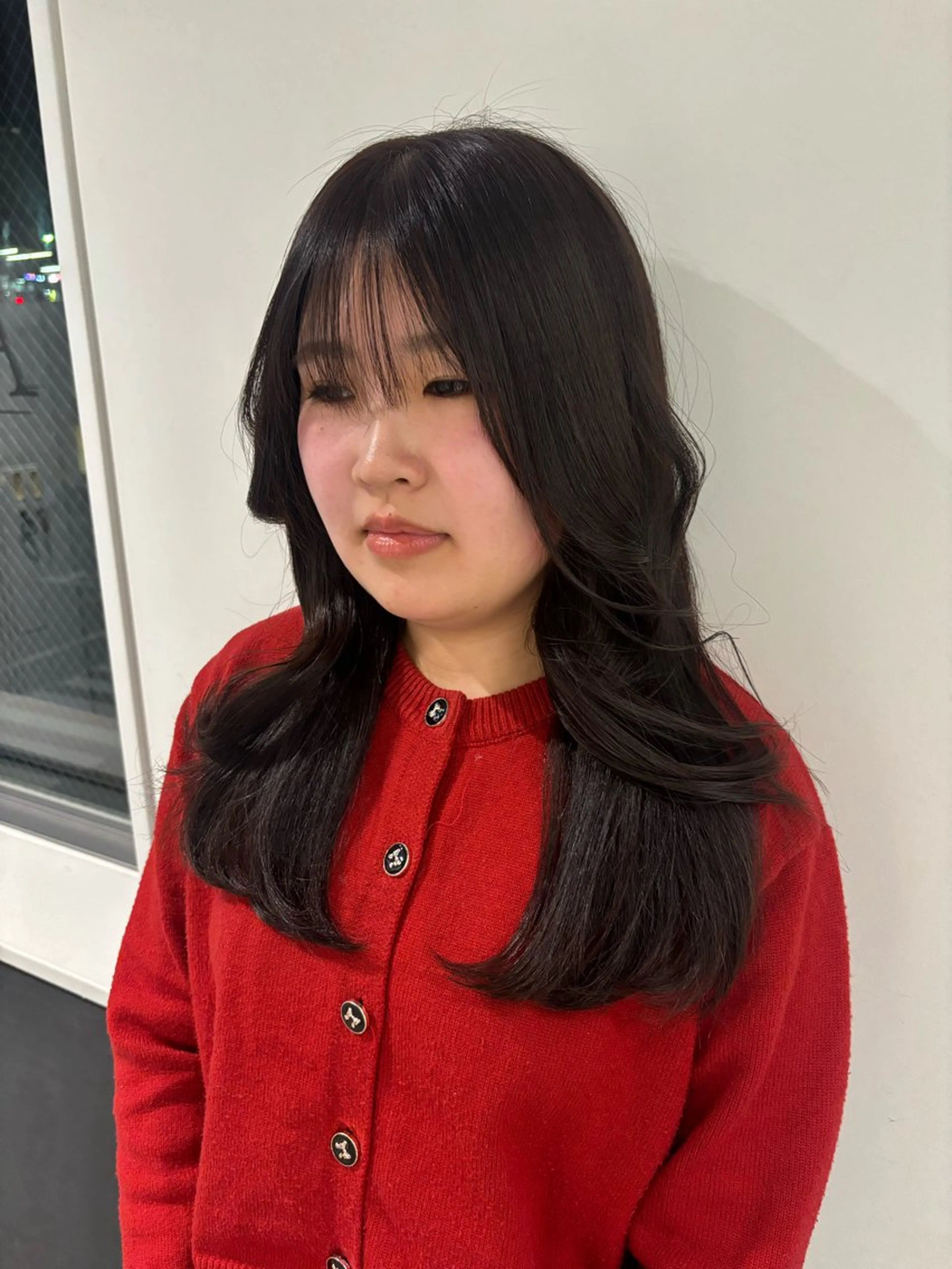 セミロング カラー 韓国風ヘア レイヤーカット 穐田 航のヘアスタイル