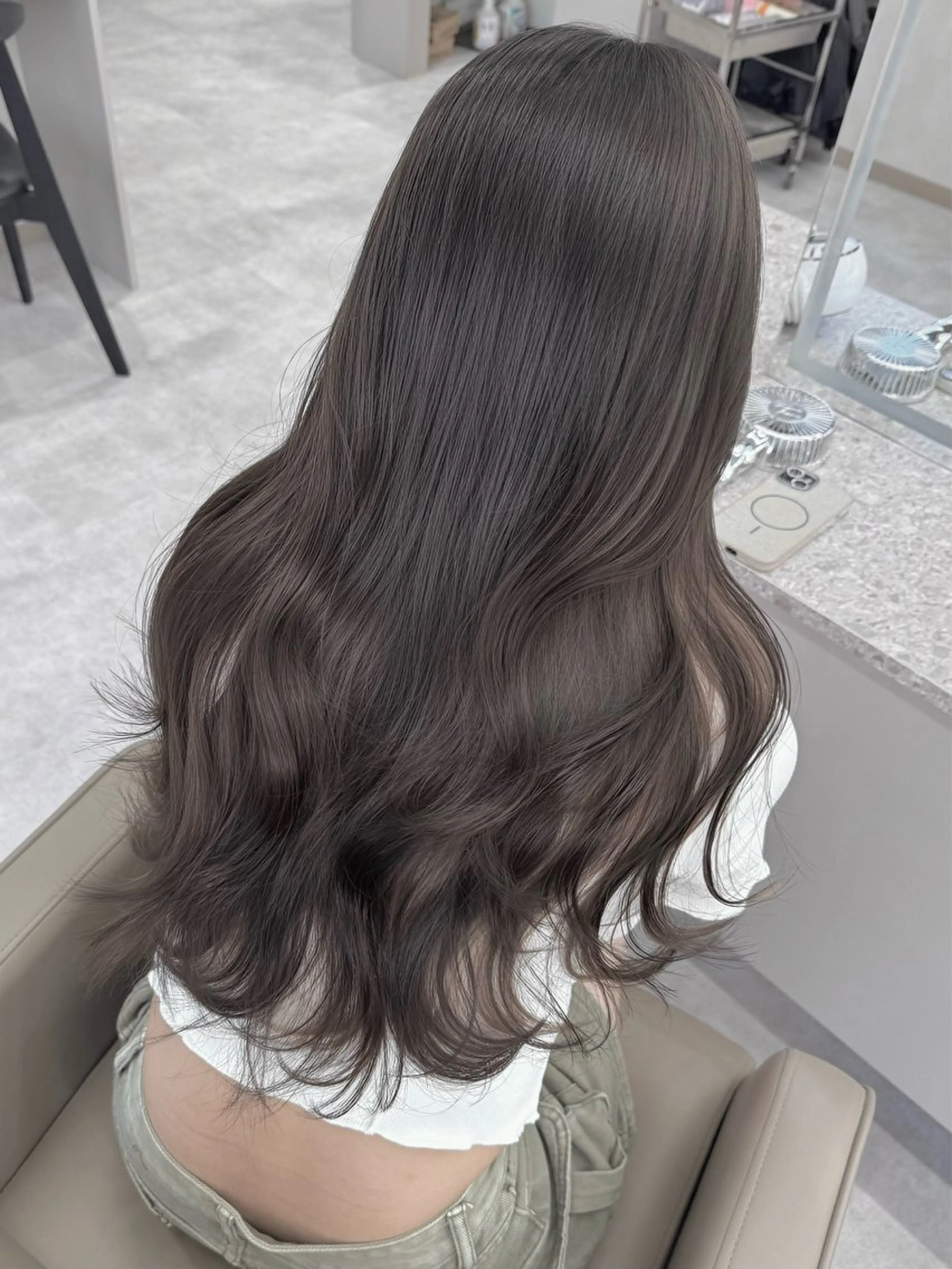セミロング ヘアカラー トリートメント ハイトーンイヤリング カラー清水隆央のヘアスタイル