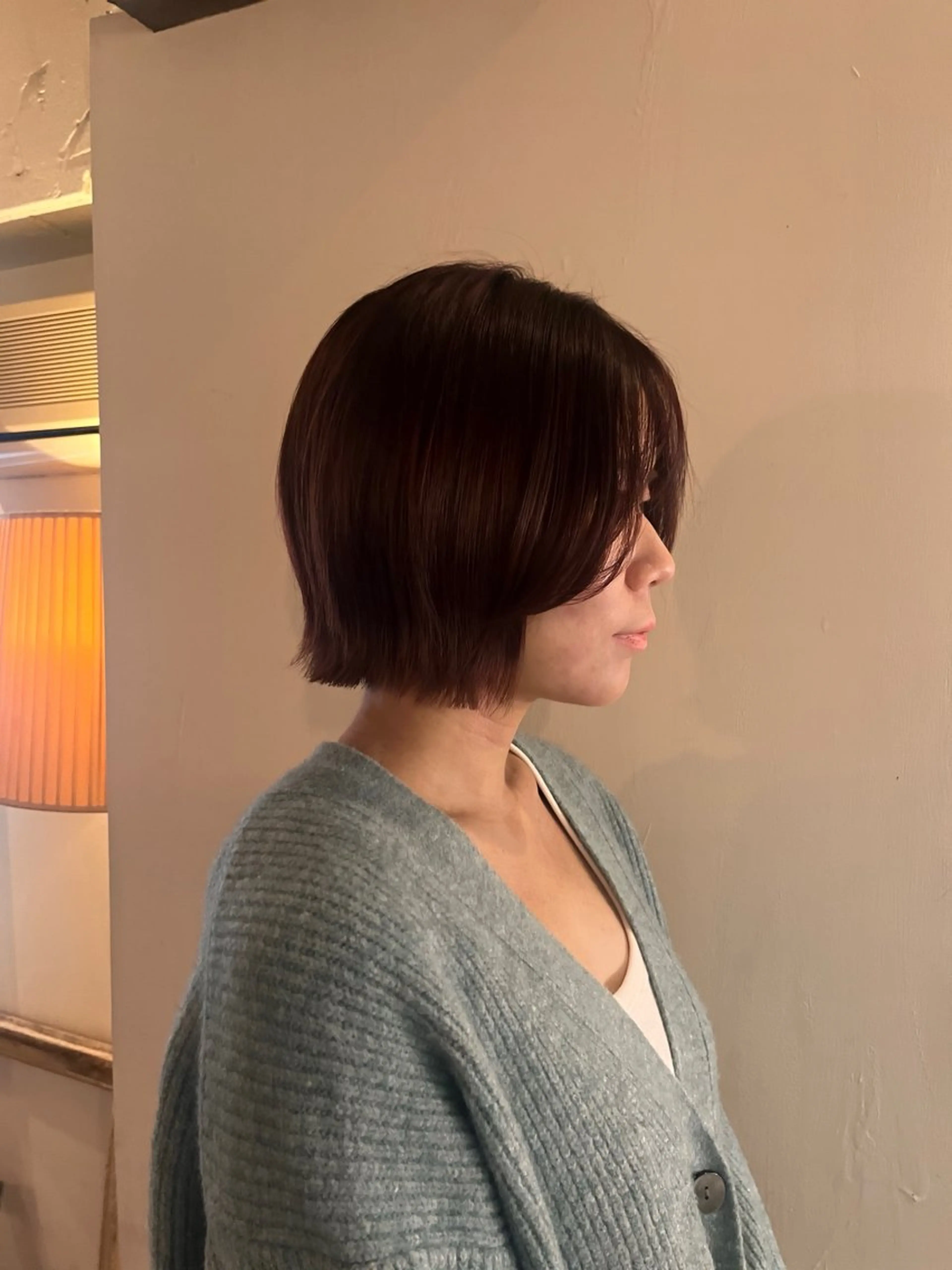 ミディアム 切りっぱなしボブ ボブ レイヤーカット 山﨑 みなみのヘアスタイル