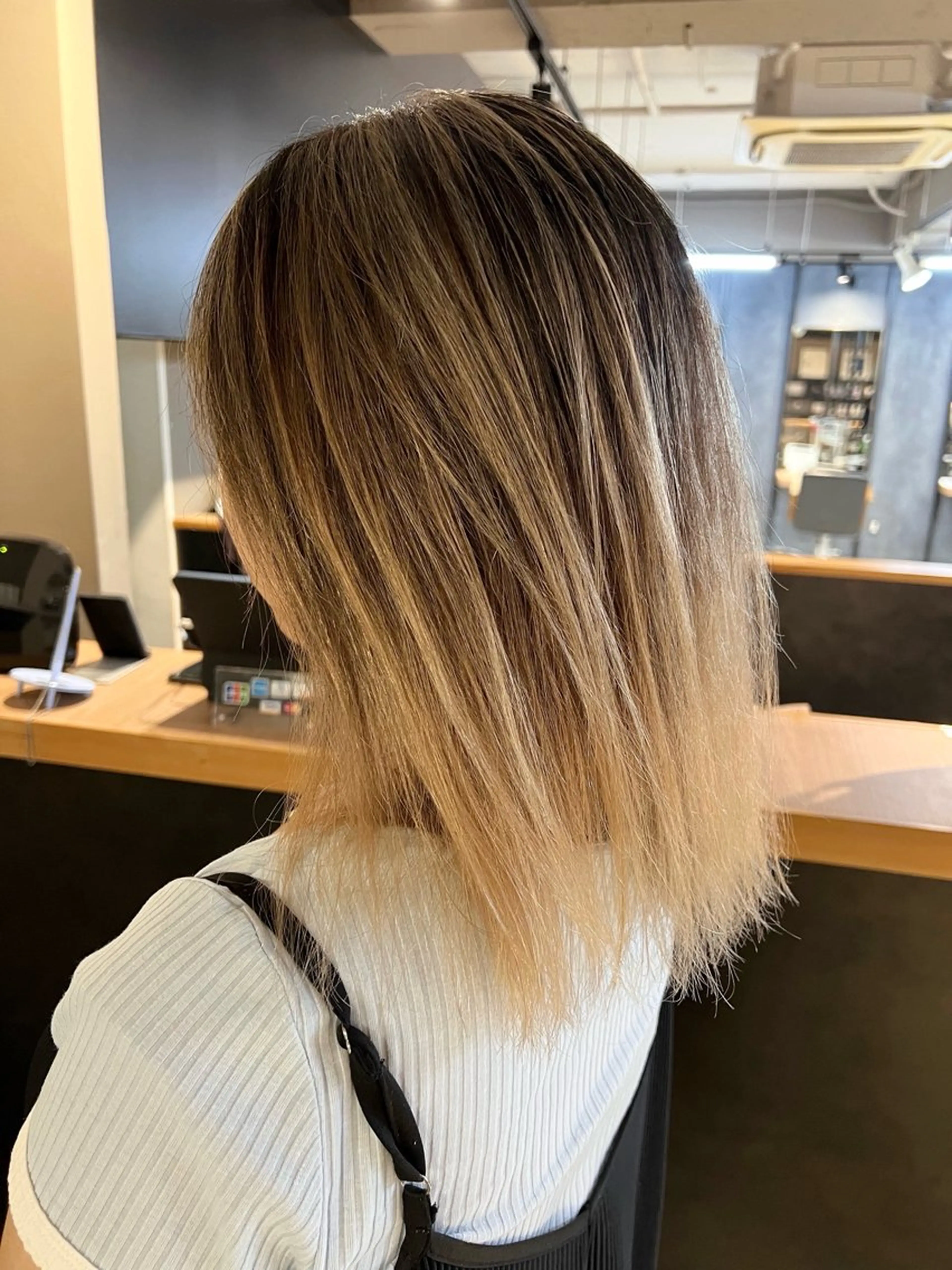 ロング カラー バレイヤージュ レイヤーカット daiki 原宿のヘアスタイル