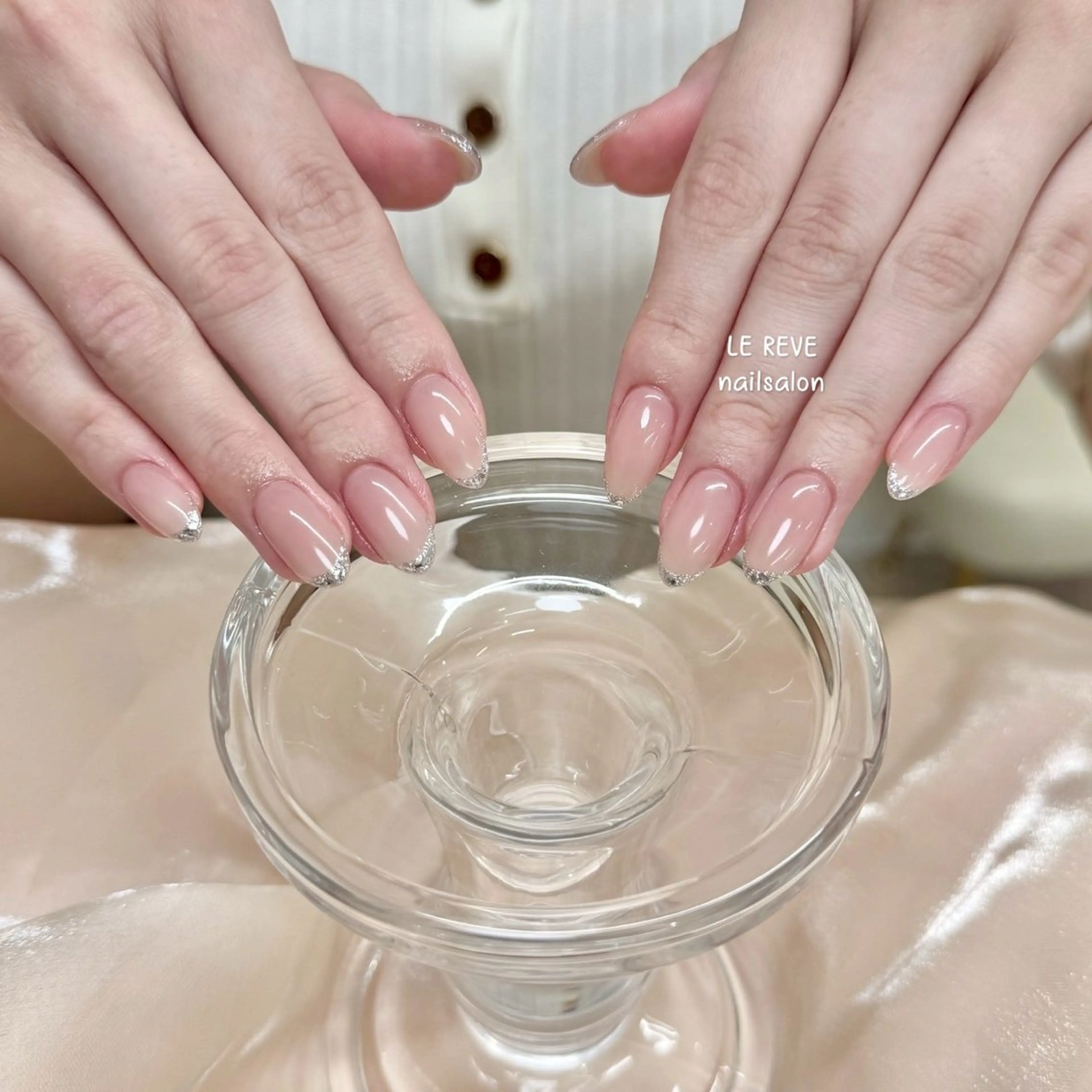 ネイル 韓国ネイル ニュアンスネイル シンプルネイル 夏ネイル ワンホンネイル ハンドネイル LE REVE nailsalonのネイルデザイン
