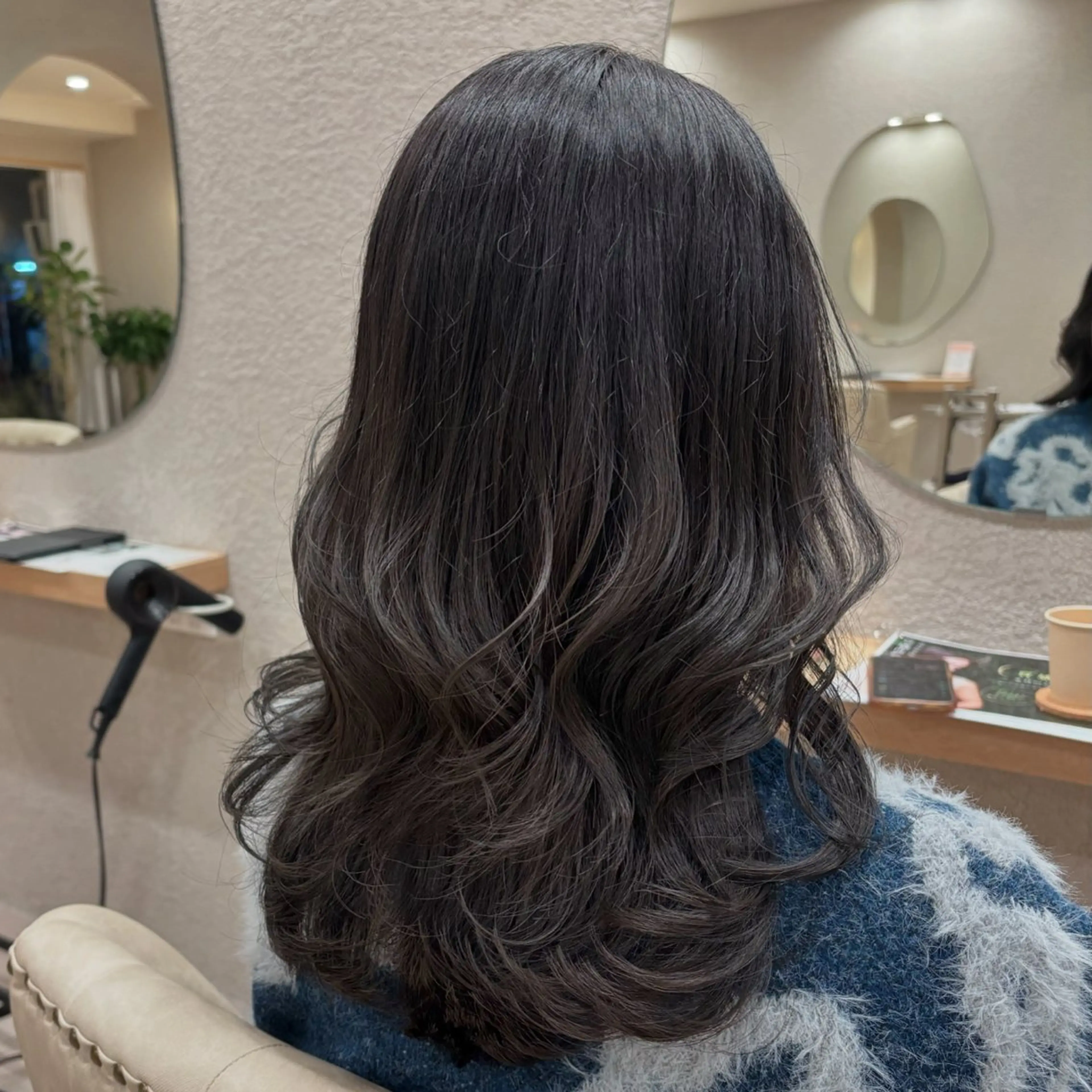 セミロング 野村 玲美のヘアスタイル