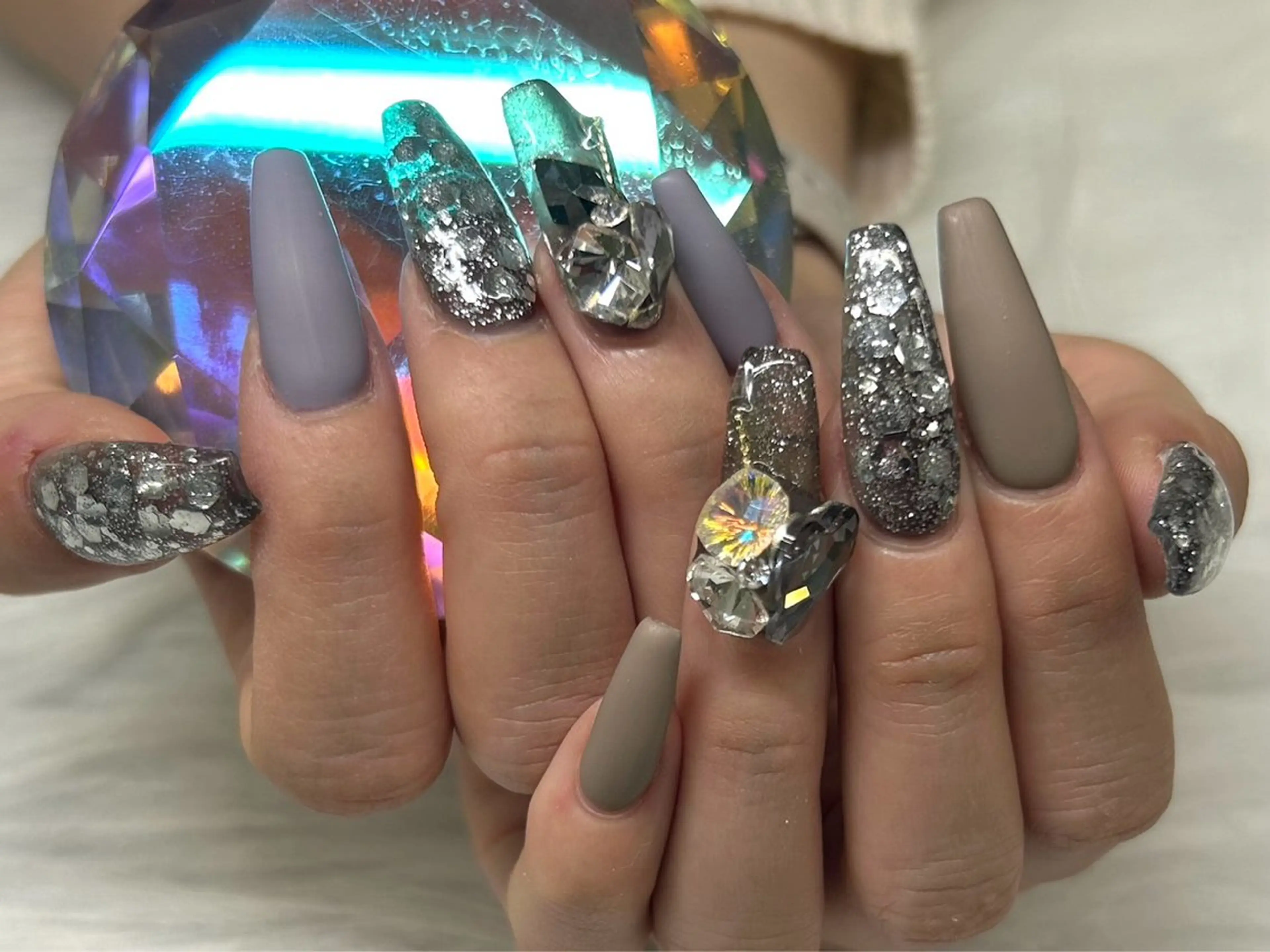 ネイル PEEKABOO京橋 EYE&NAILのマツエク・マツパデザイン
